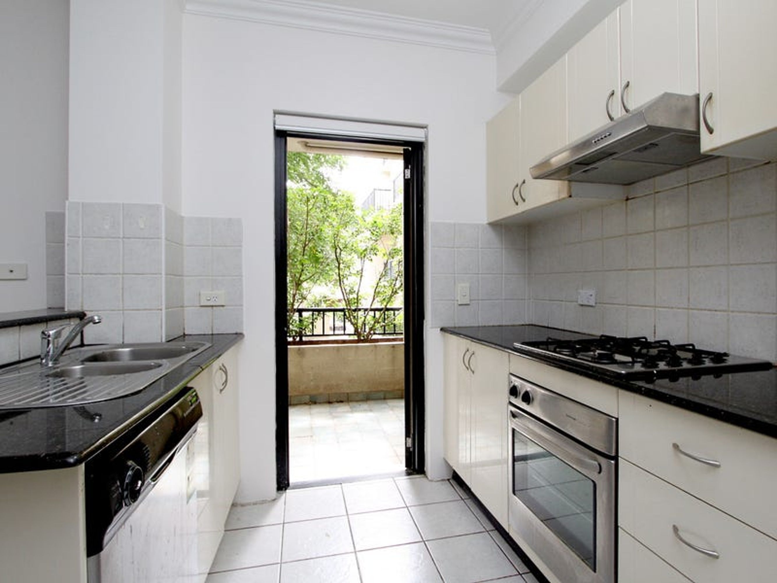 7/68-72 Woniora Road, Hurstville, Hurstville - Thumbnail 2
