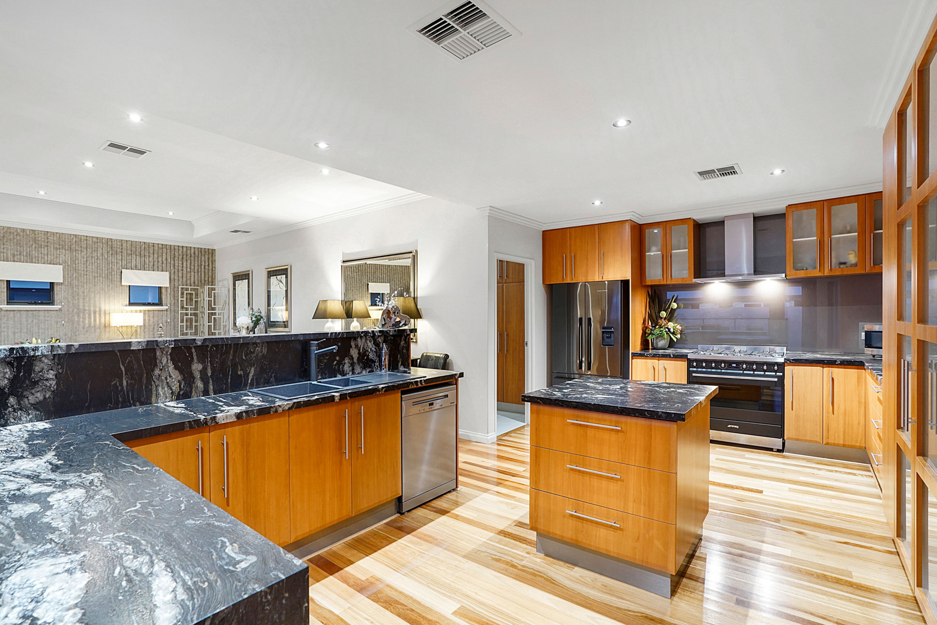 24 Caraway Gate, Stirling - Thumbnail 8