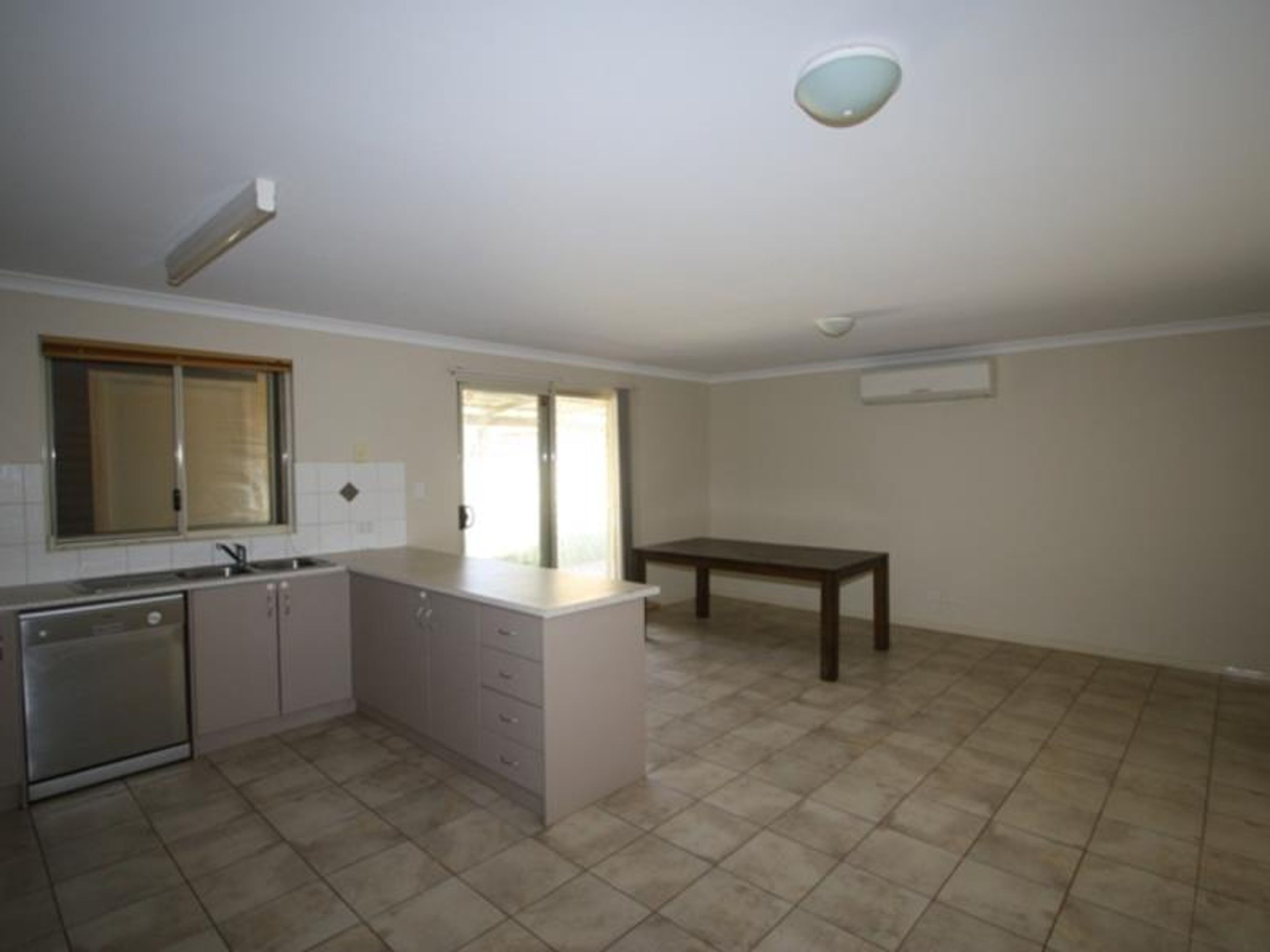 21B Beroona Loop, South Hedland, South Hedland - Thumbnail 6