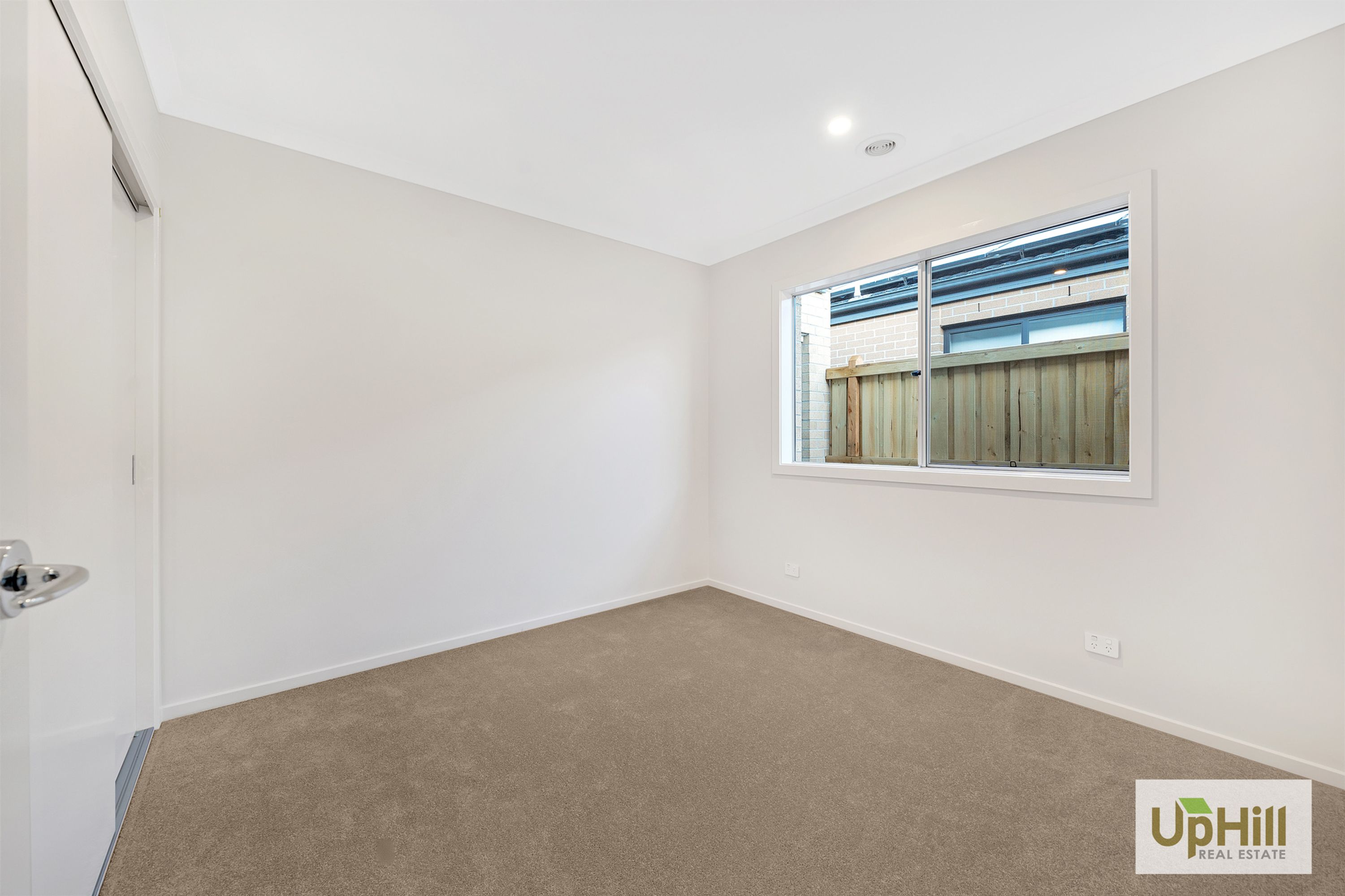 34 SHULZE DRIVE, Clyde North - Thumbnail 7