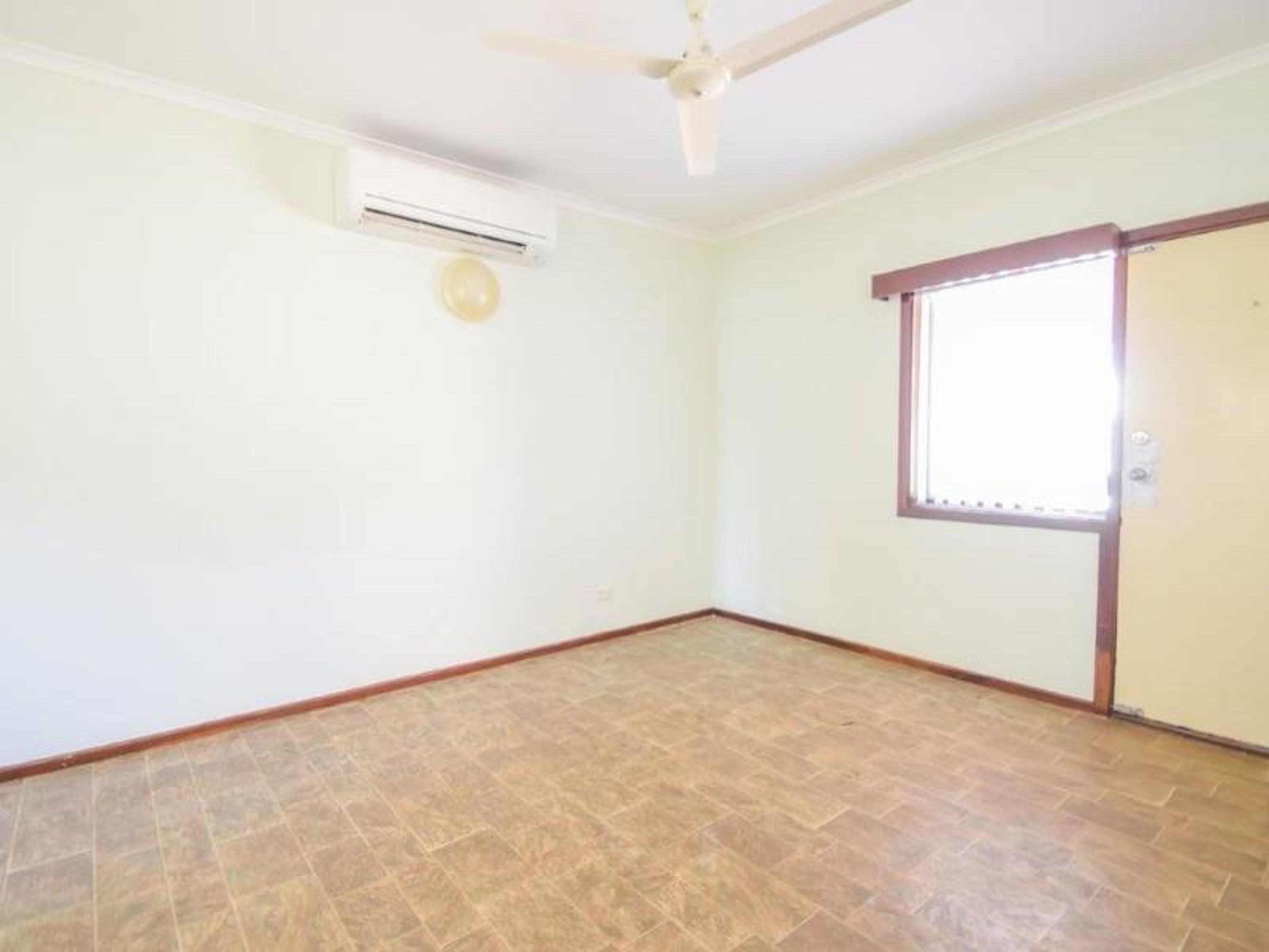 7 Steamer Avenue, South Hedland, South Hedland - Thumbnail 5
