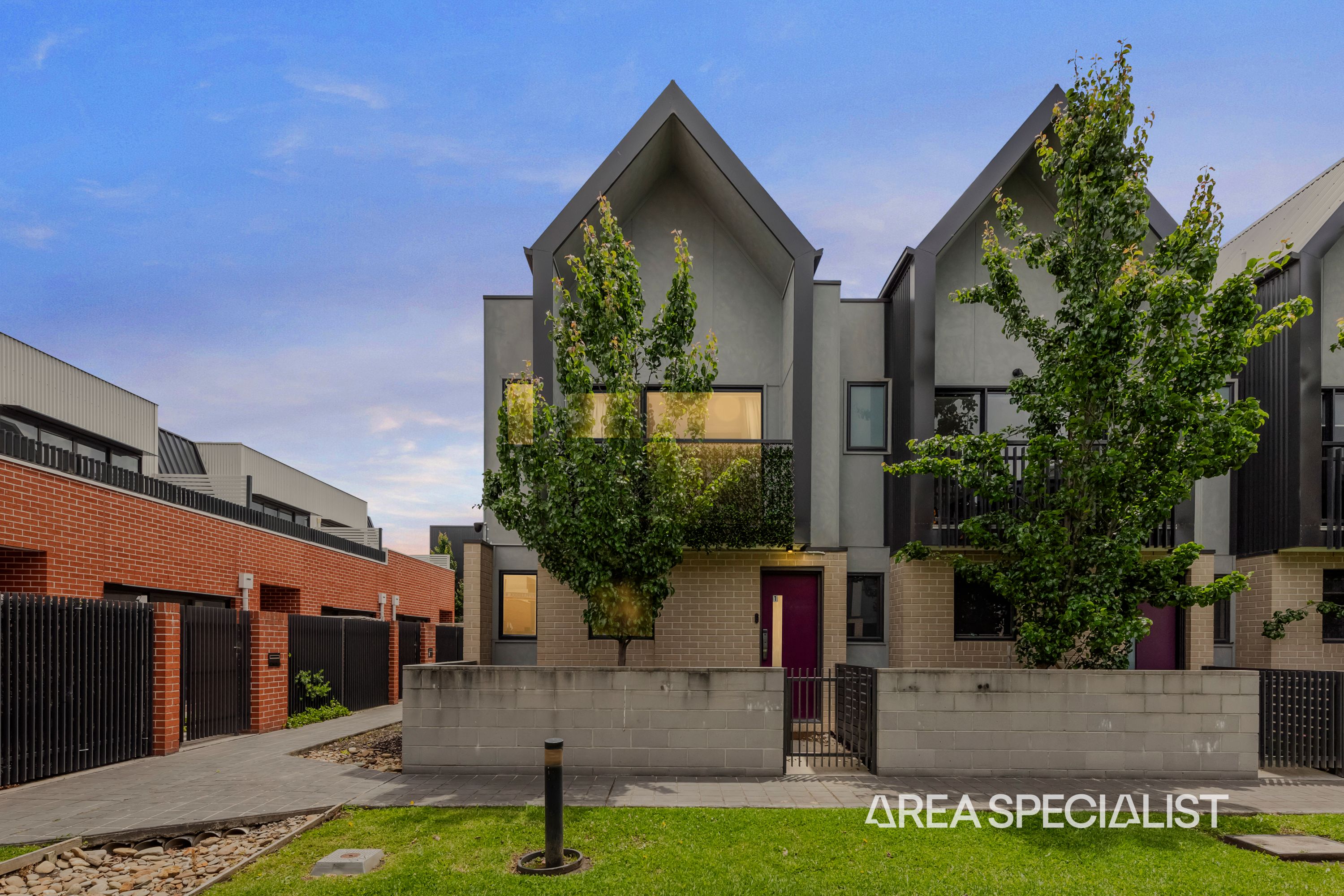 1 Ripplebrook Walk, Pakenham - Thumbnail 2