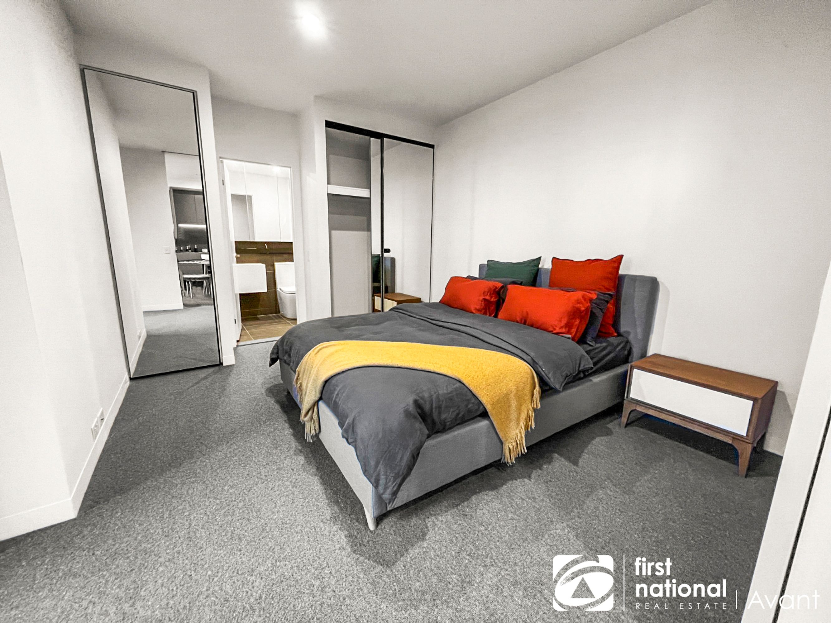 1307/8 Pearl River Road, Docklands - Thumbnail 7