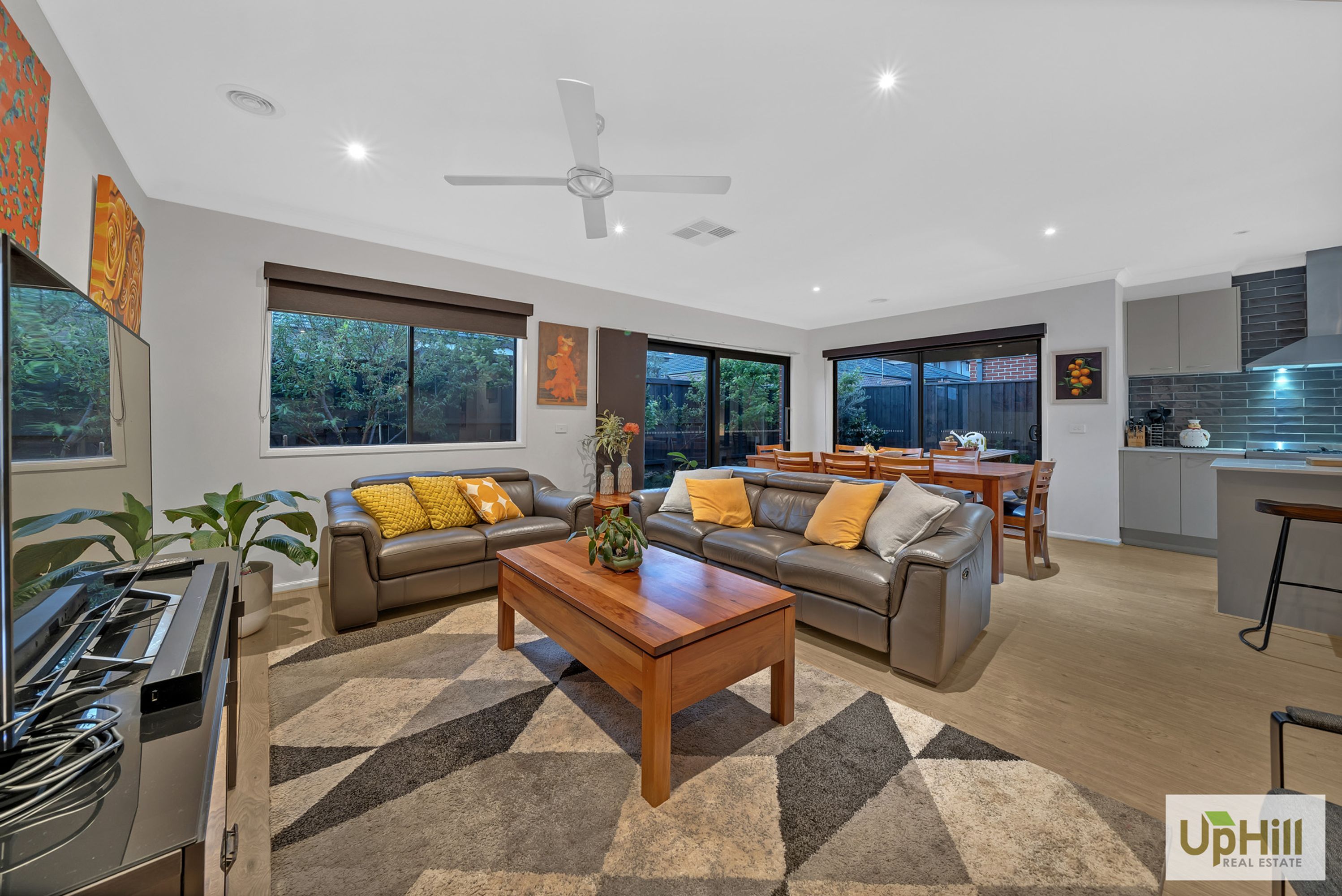 16 EVERARD AVENUE, Clyde North - Thumbnail 8