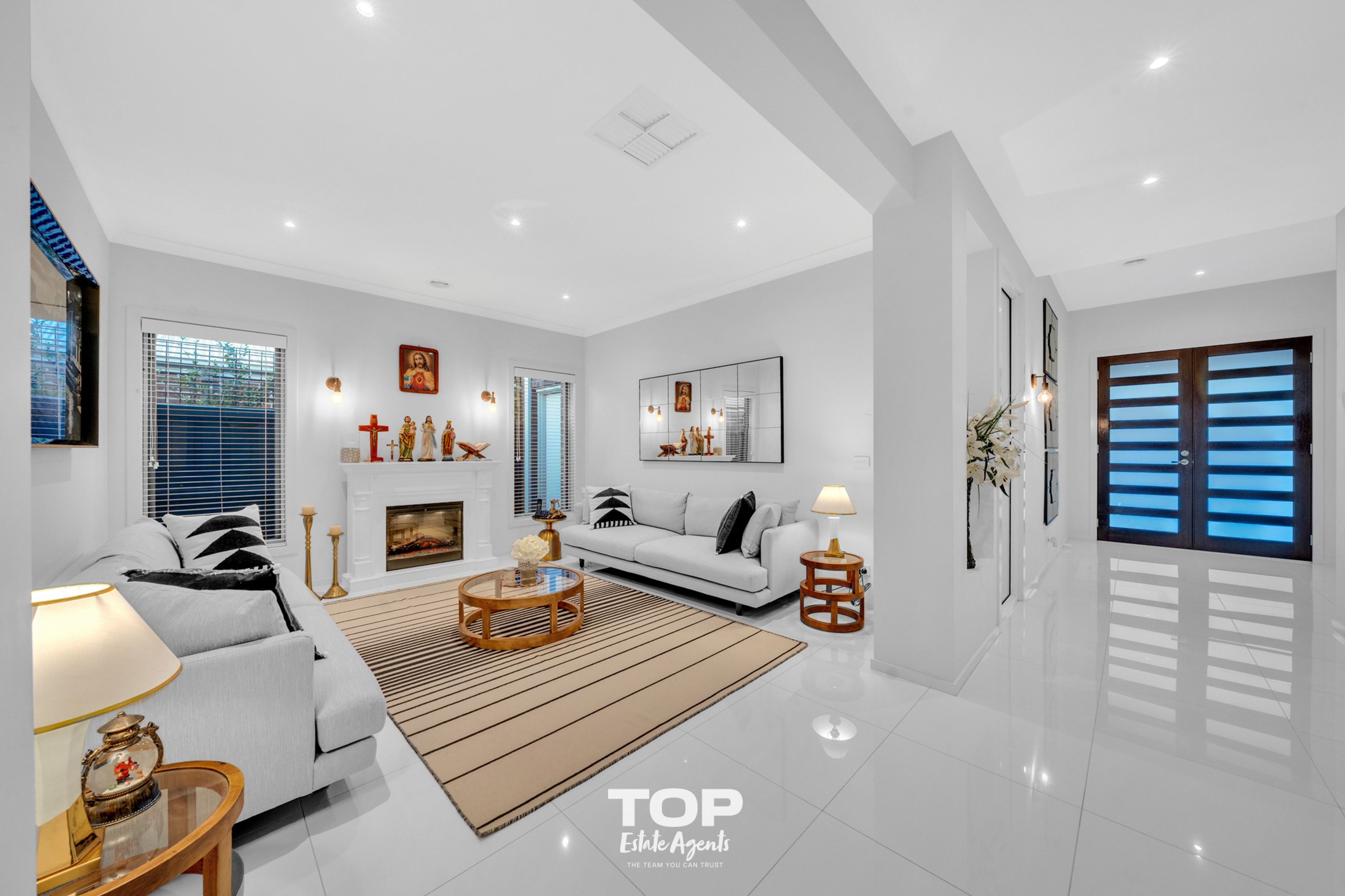 13 Walbrook Drive, Clyde North - Thumbnail 3