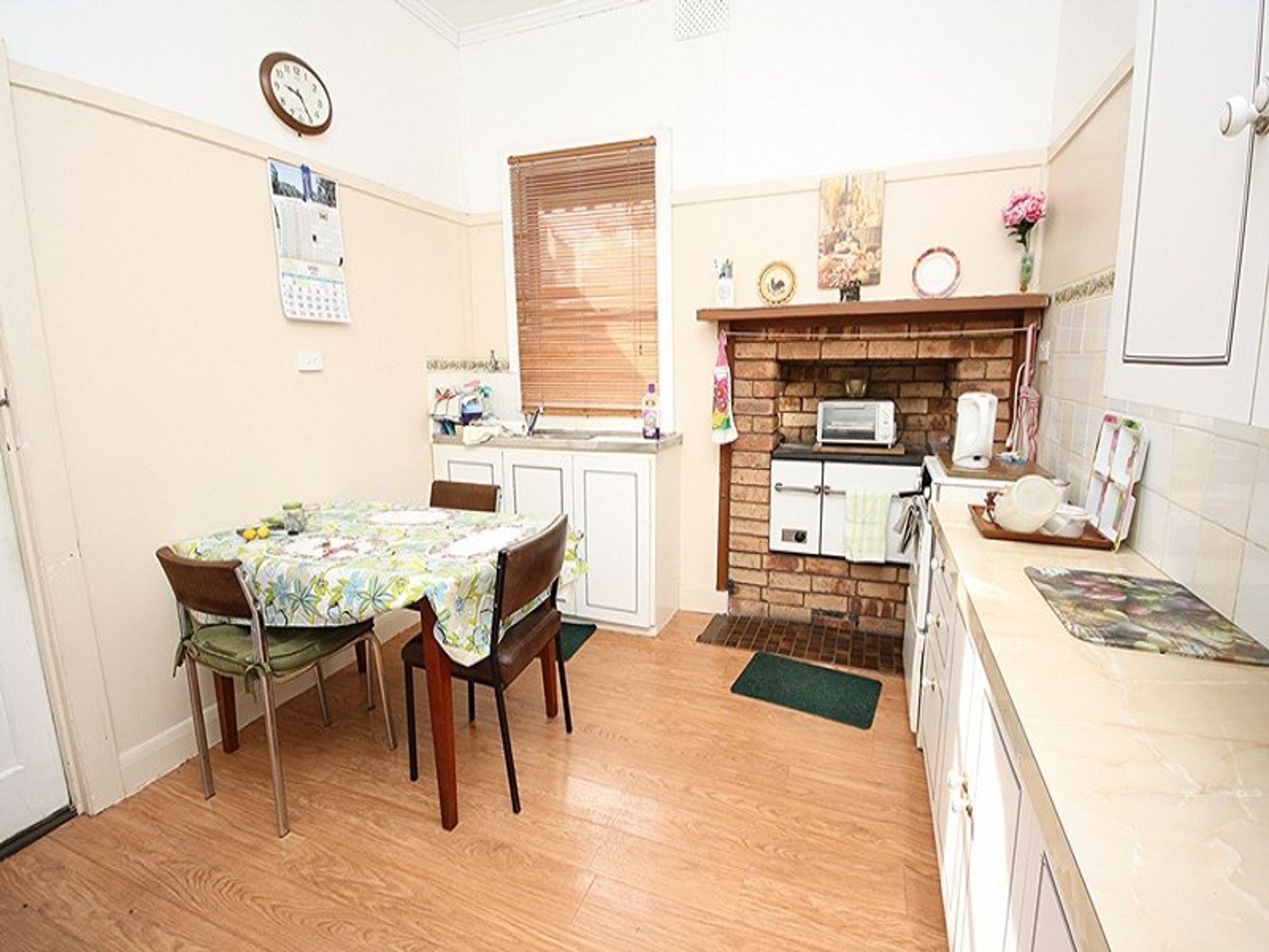 4 Hazel Street, Horsham VIC 3400, Horsham - Thumbnail 2