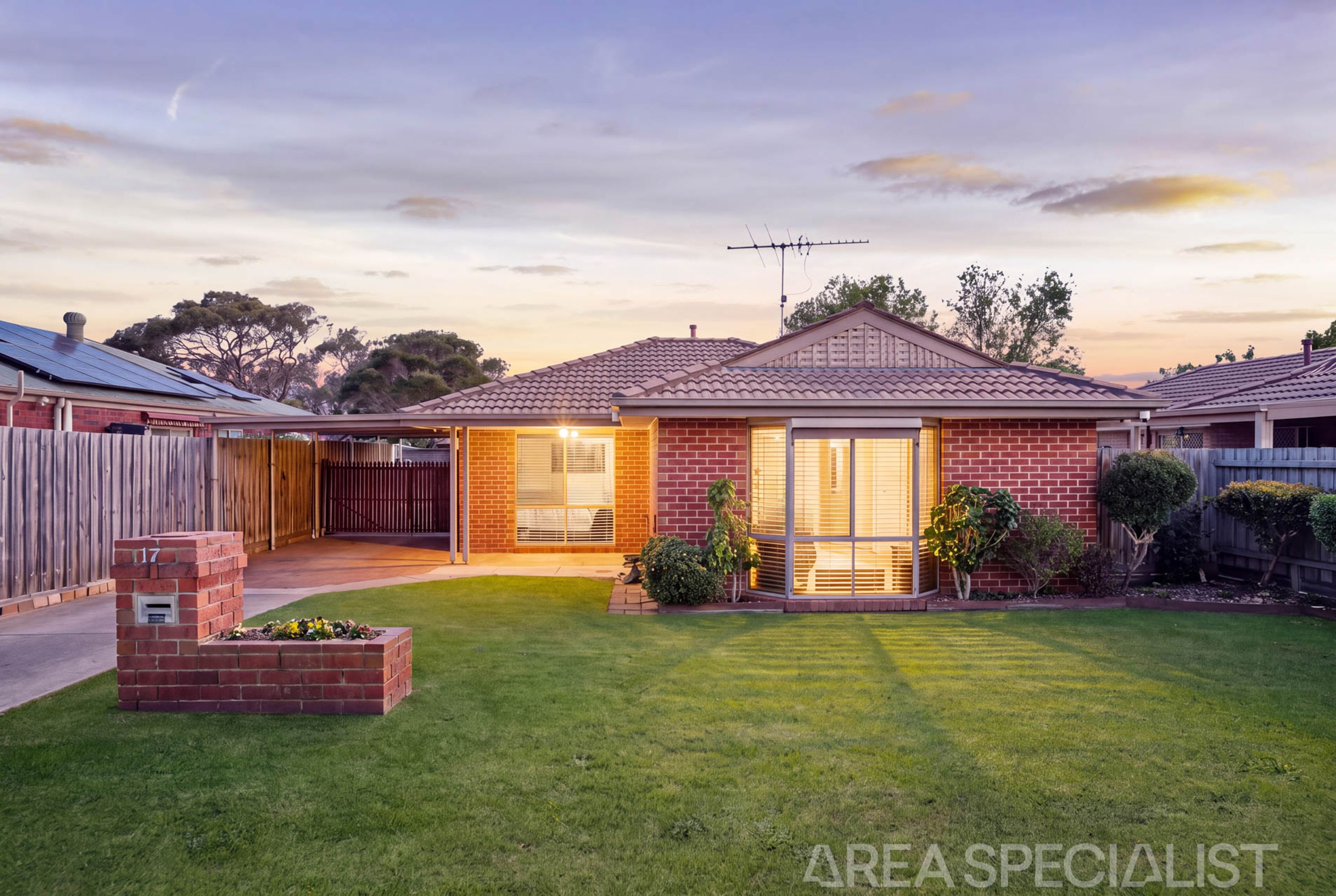 17 Maxwell Street, Mornington - Image 1