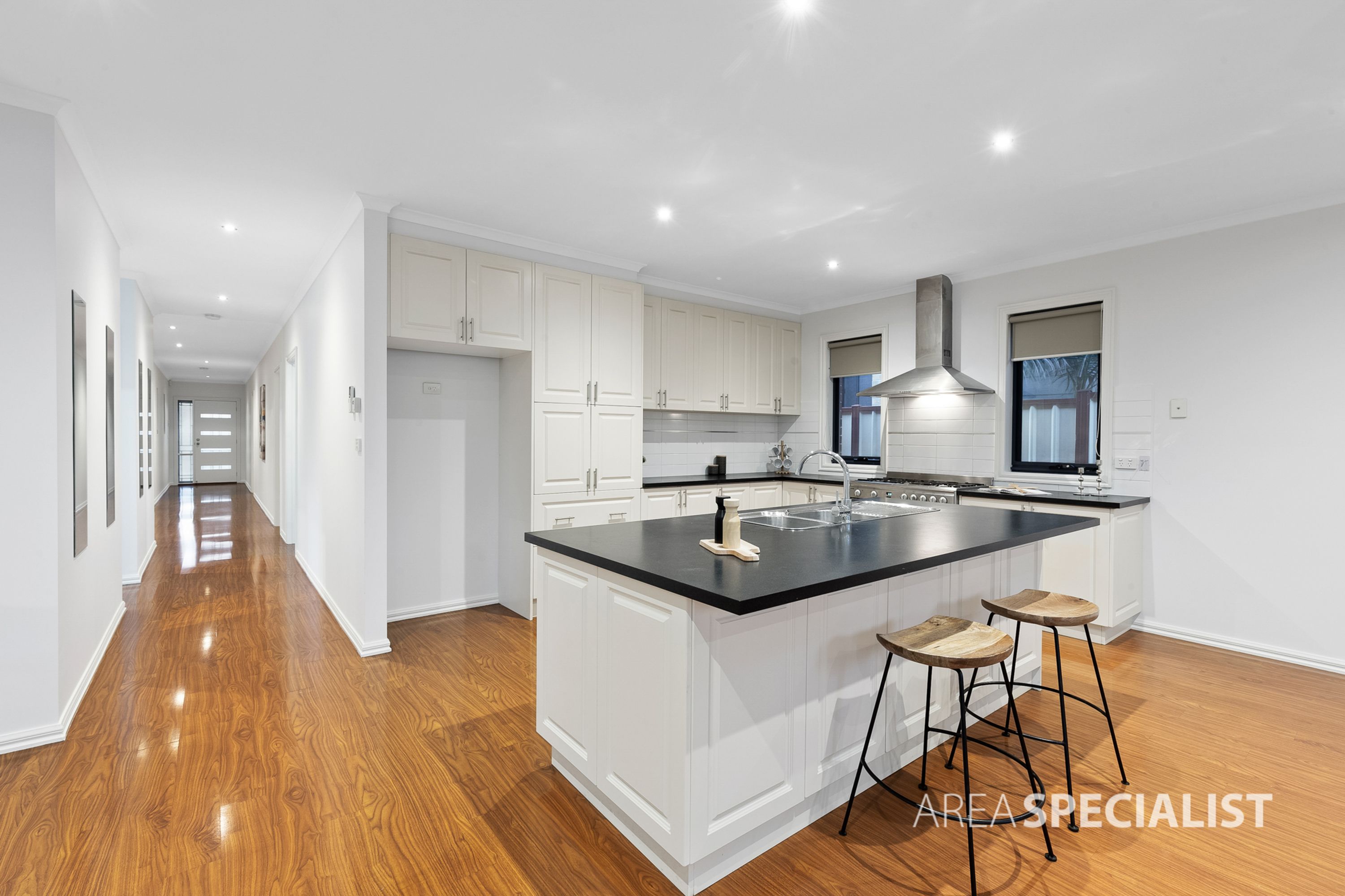 8 Mitchley Court, St Albans VIC 3021, St Albans - Thumbnail 4