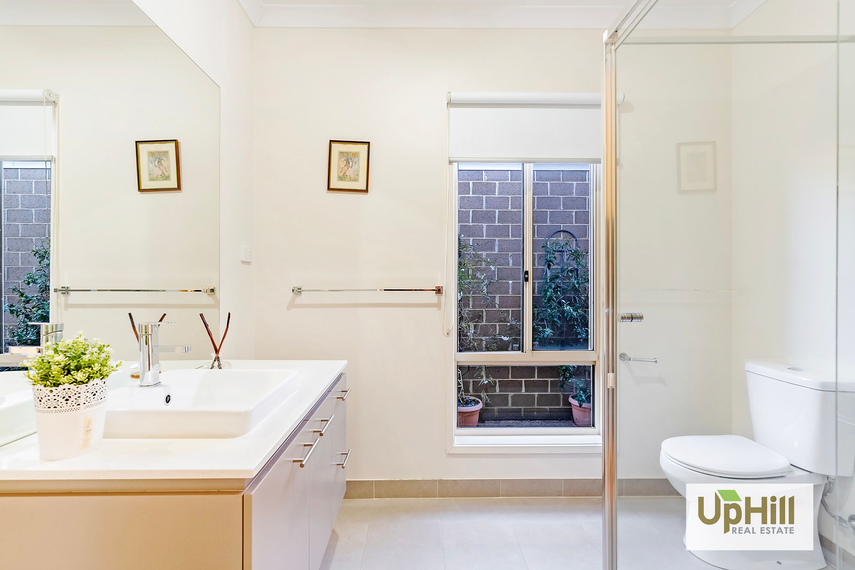 64 Como Parade, Clyde North - Thumbnail 4
