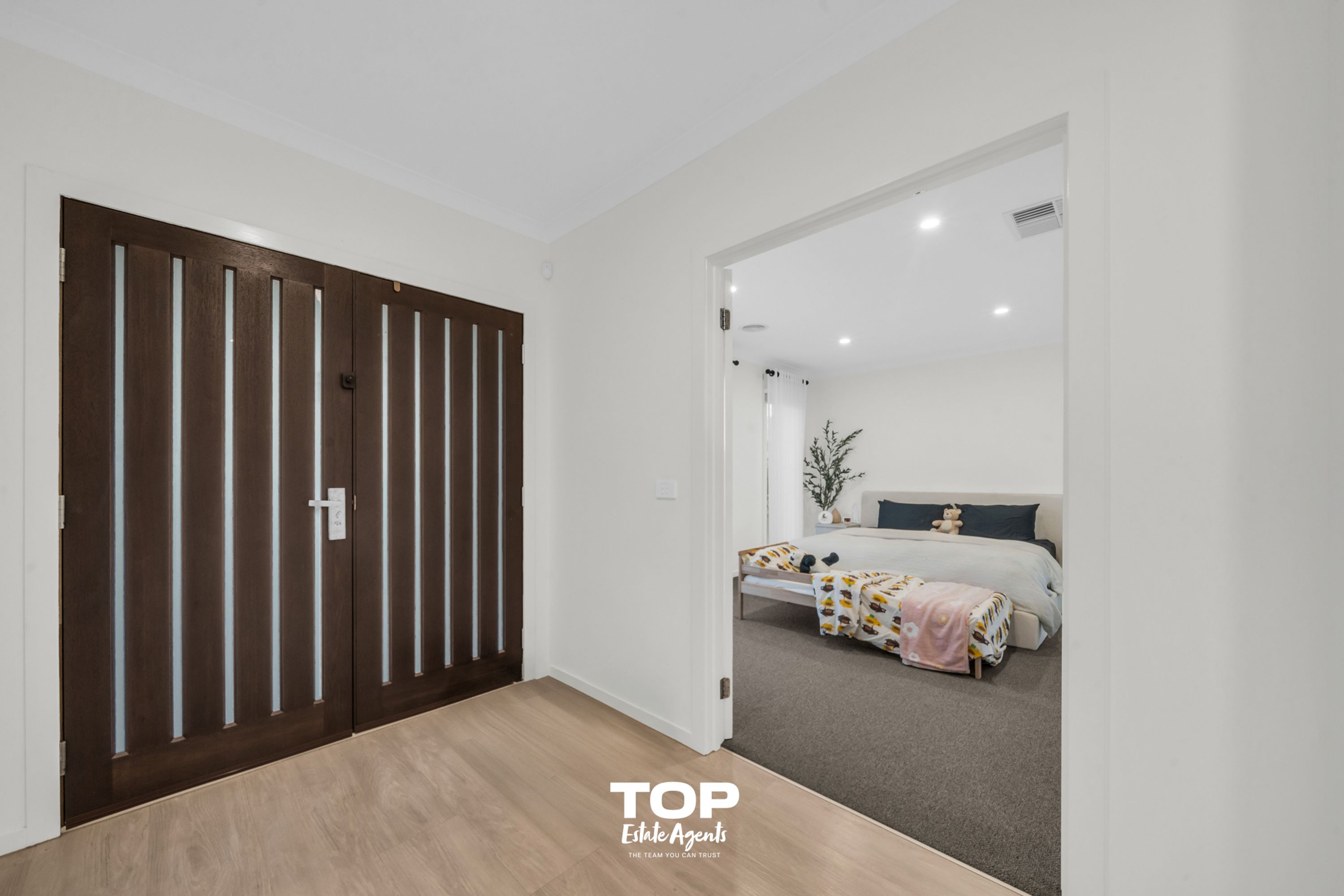 26 Langshan Road, Clyde North - Thumbnail 4