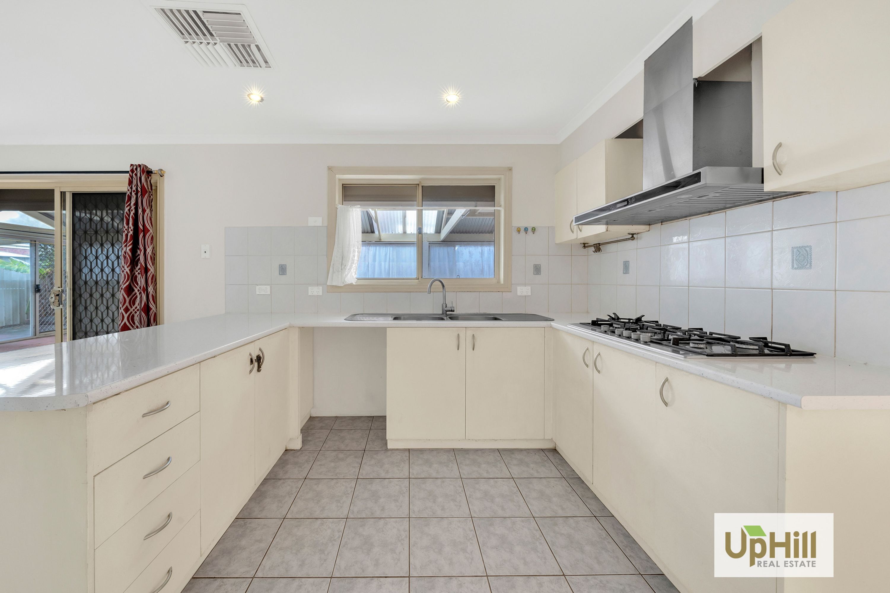 4 Oakman Way, Hampton Park - Thumbnail 7