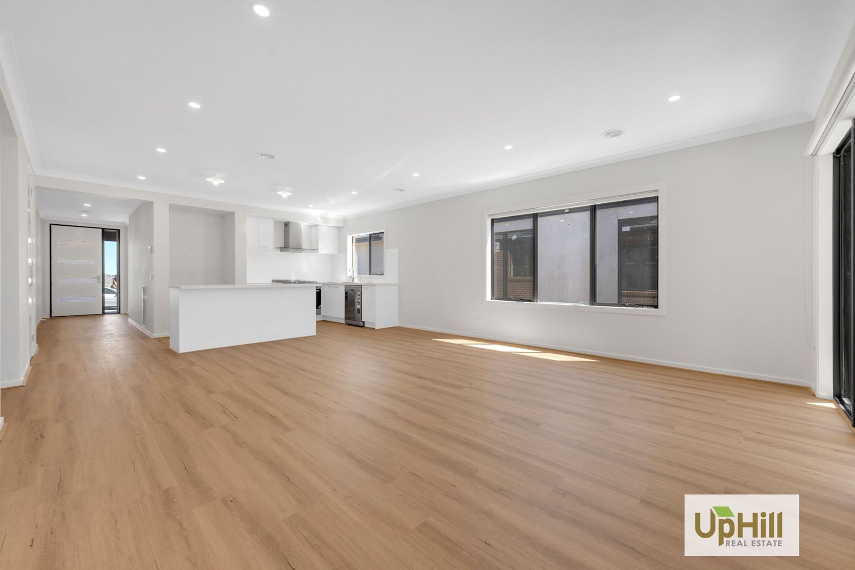 15 Redfield St, Clyde North - Thumbnail 4