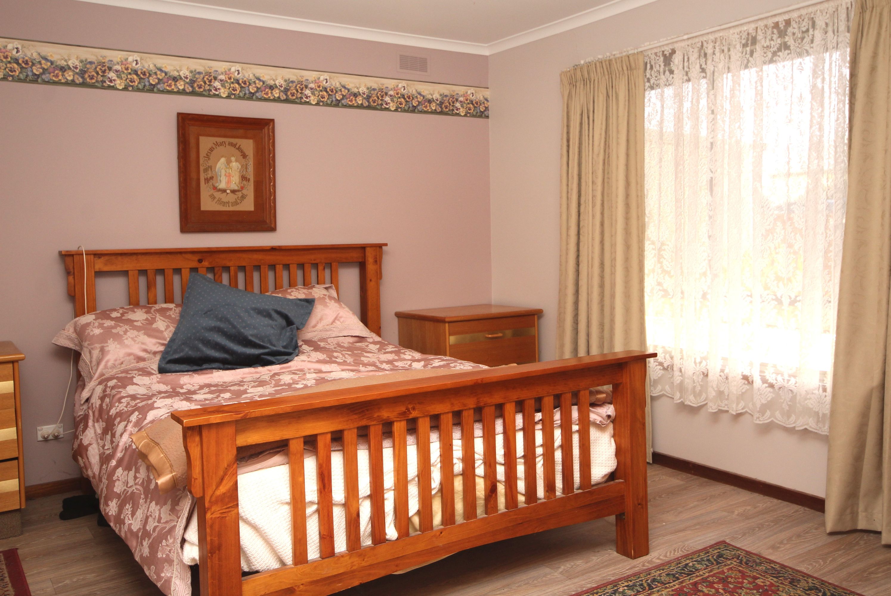 14 Caroline Street, Horsham VIC 3400, Horsham - Thumbnail 2