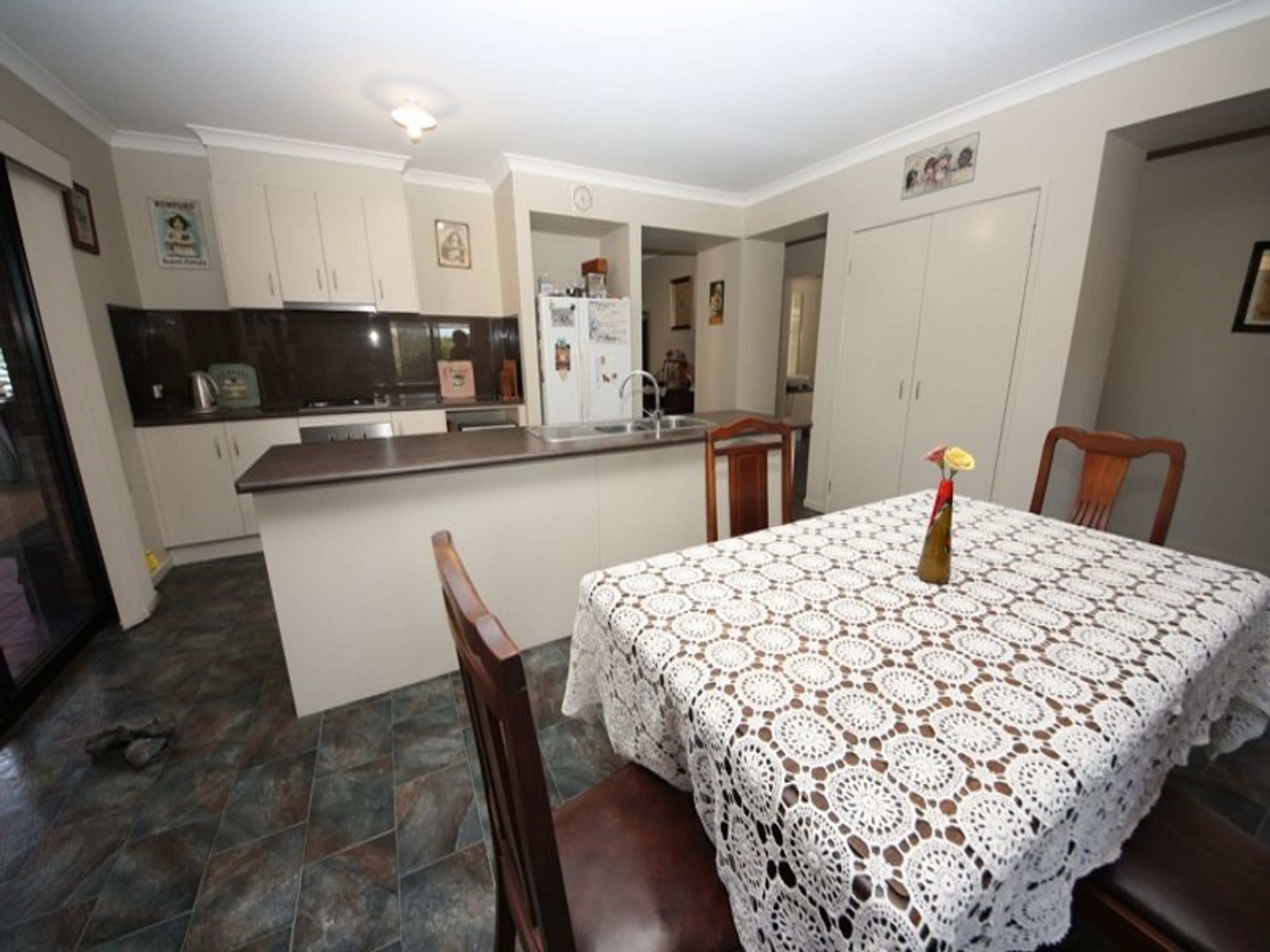 42 McTavish Boulevard, Horsham VIC 3400, Horsham - Thumbnail 2