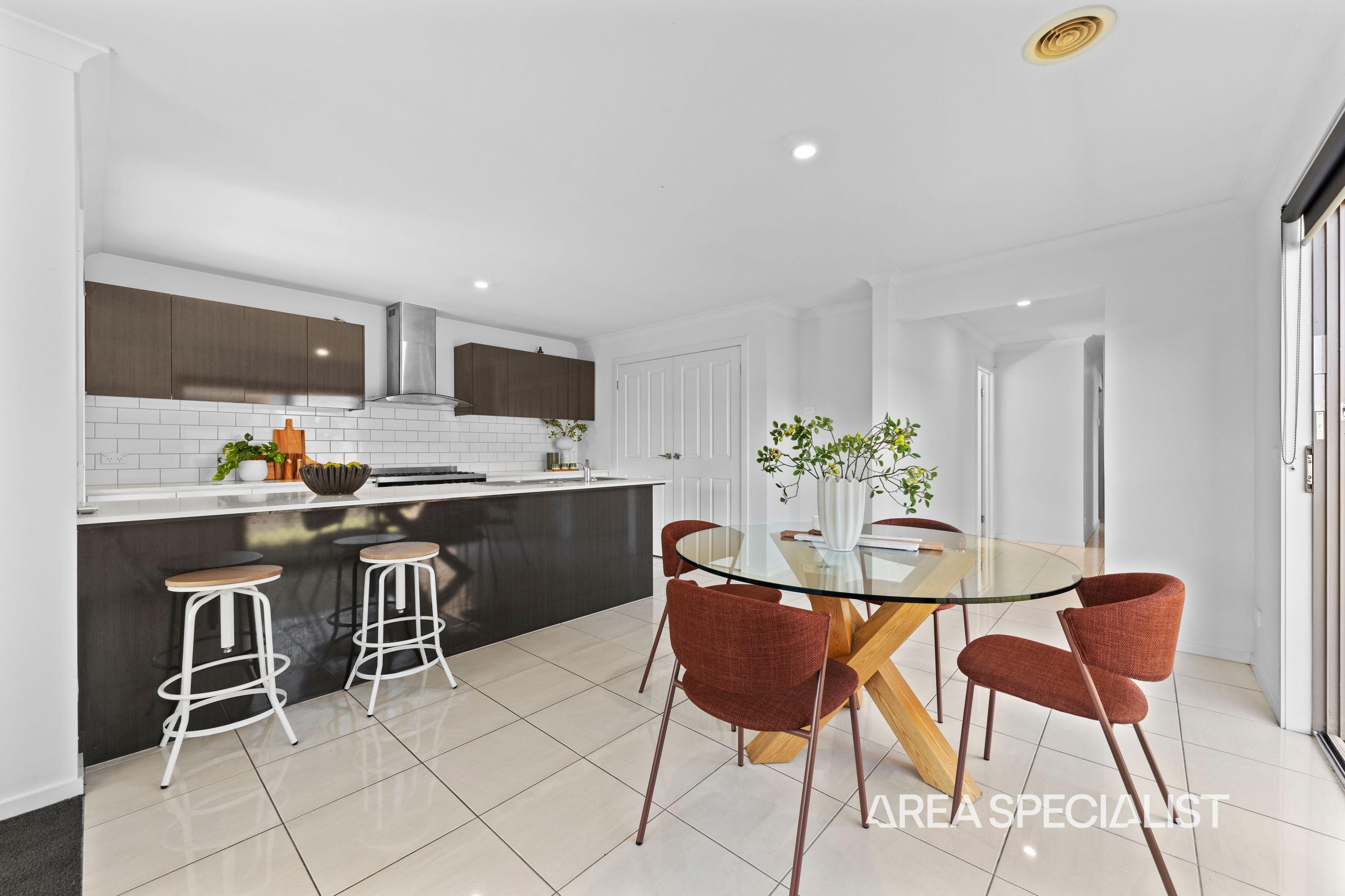 74 Pinnacle Drive, Pakenham - Thumbnail 6