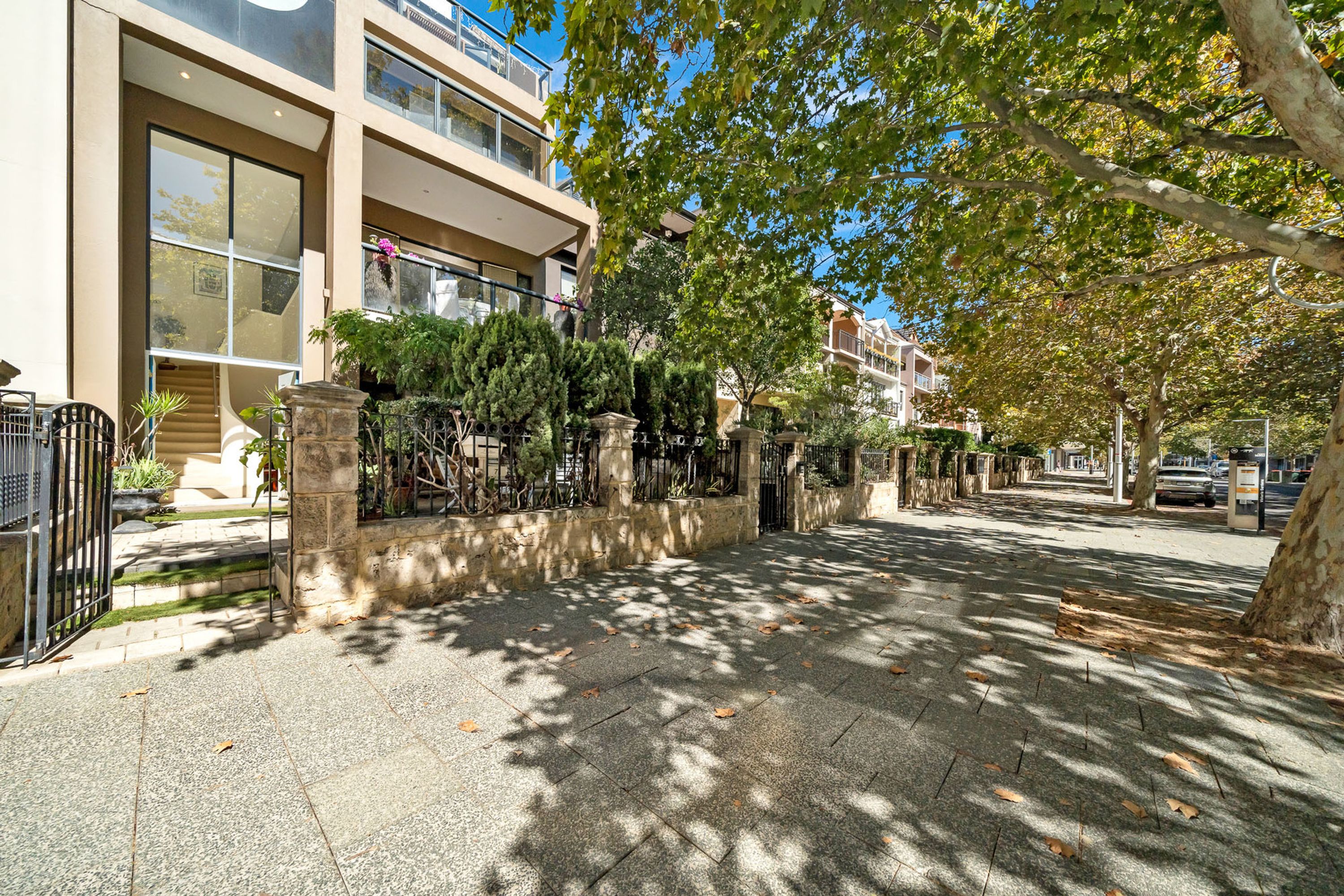 7 Royal Street, East Perth, East Perth - Thumbnail 4