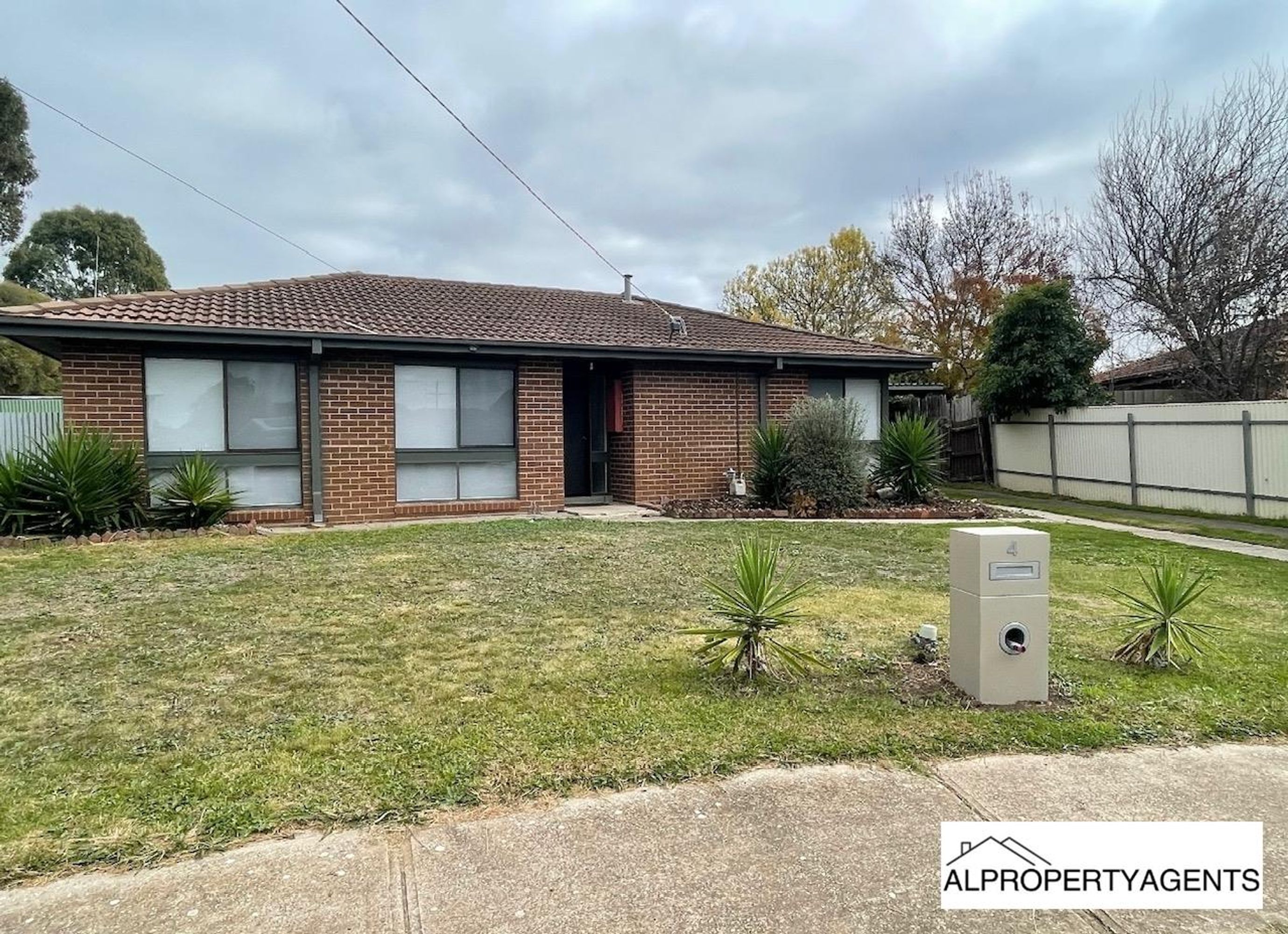 4 Calder Court, Horsham VIC 3400