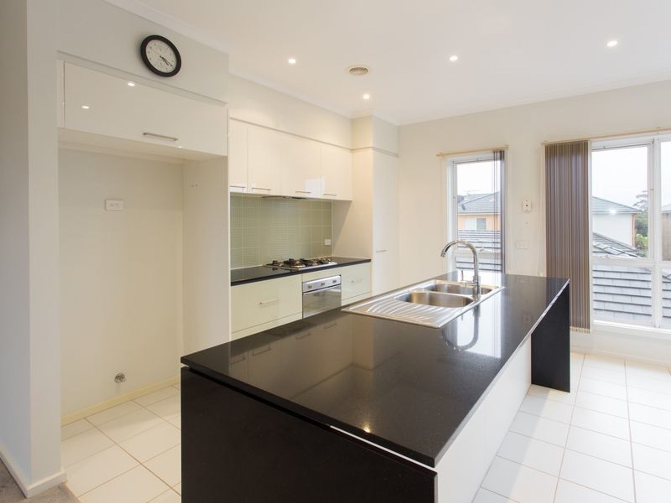 6 Dunk Crescent, Bonbeach - Thumbnail 8