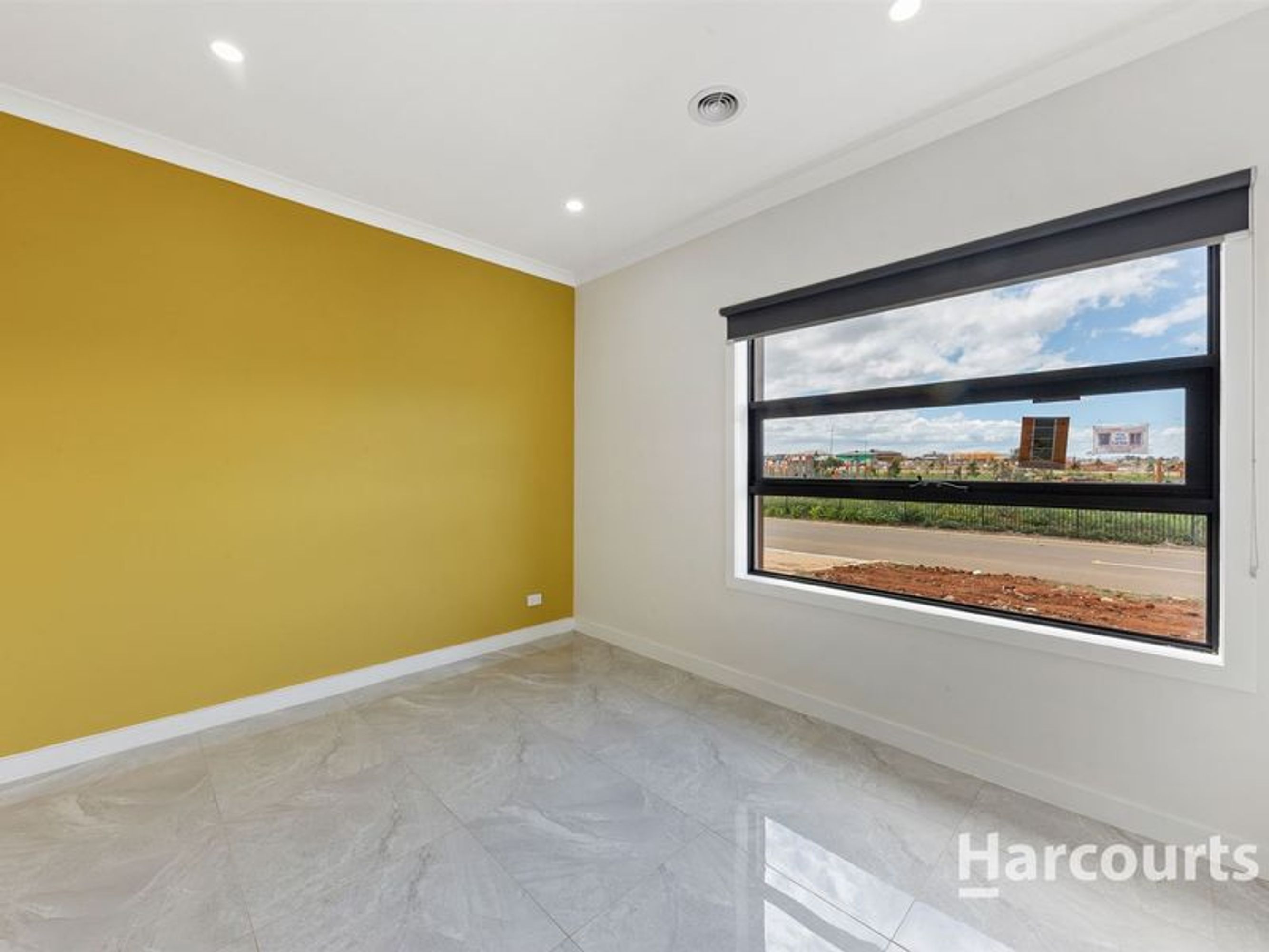 14 Lagoon Drive, Aintree, Aintree - Thumbnail 2