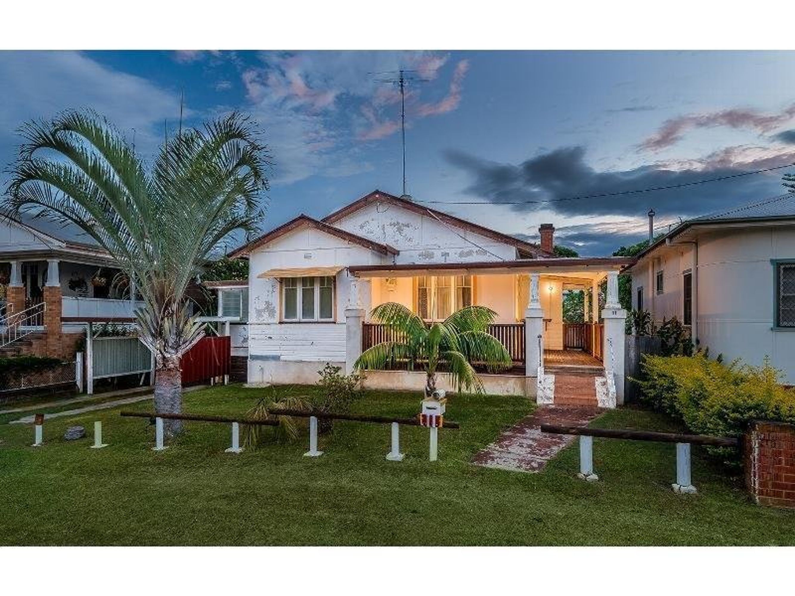 11 Oliver Street, Grafton - Image 1