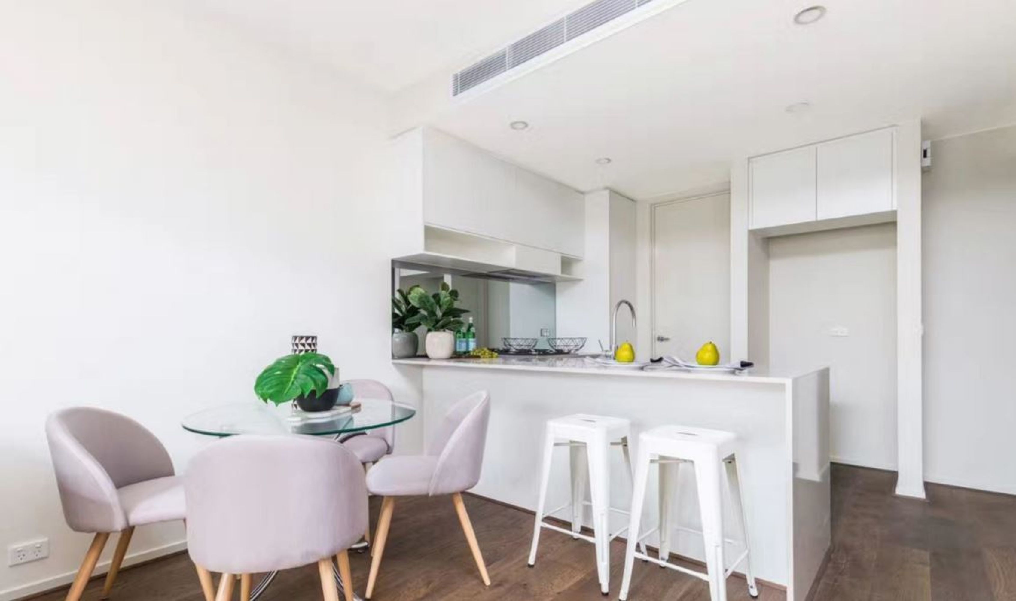 17 Ironbark Crescent, Ivanhoe - Thumbnail 2