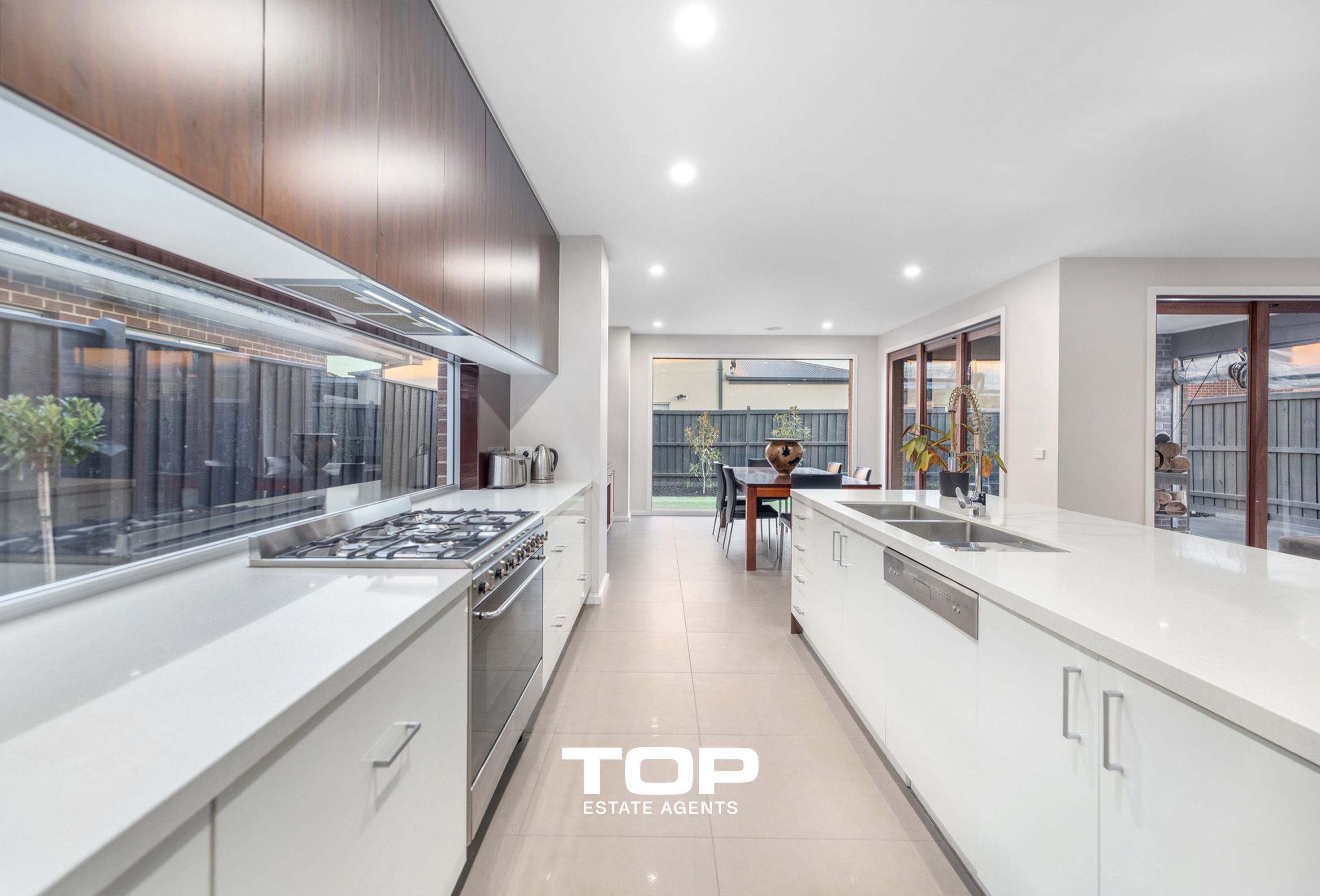 10 Springleaf Avenue, Clyde North - Thumbnail 7