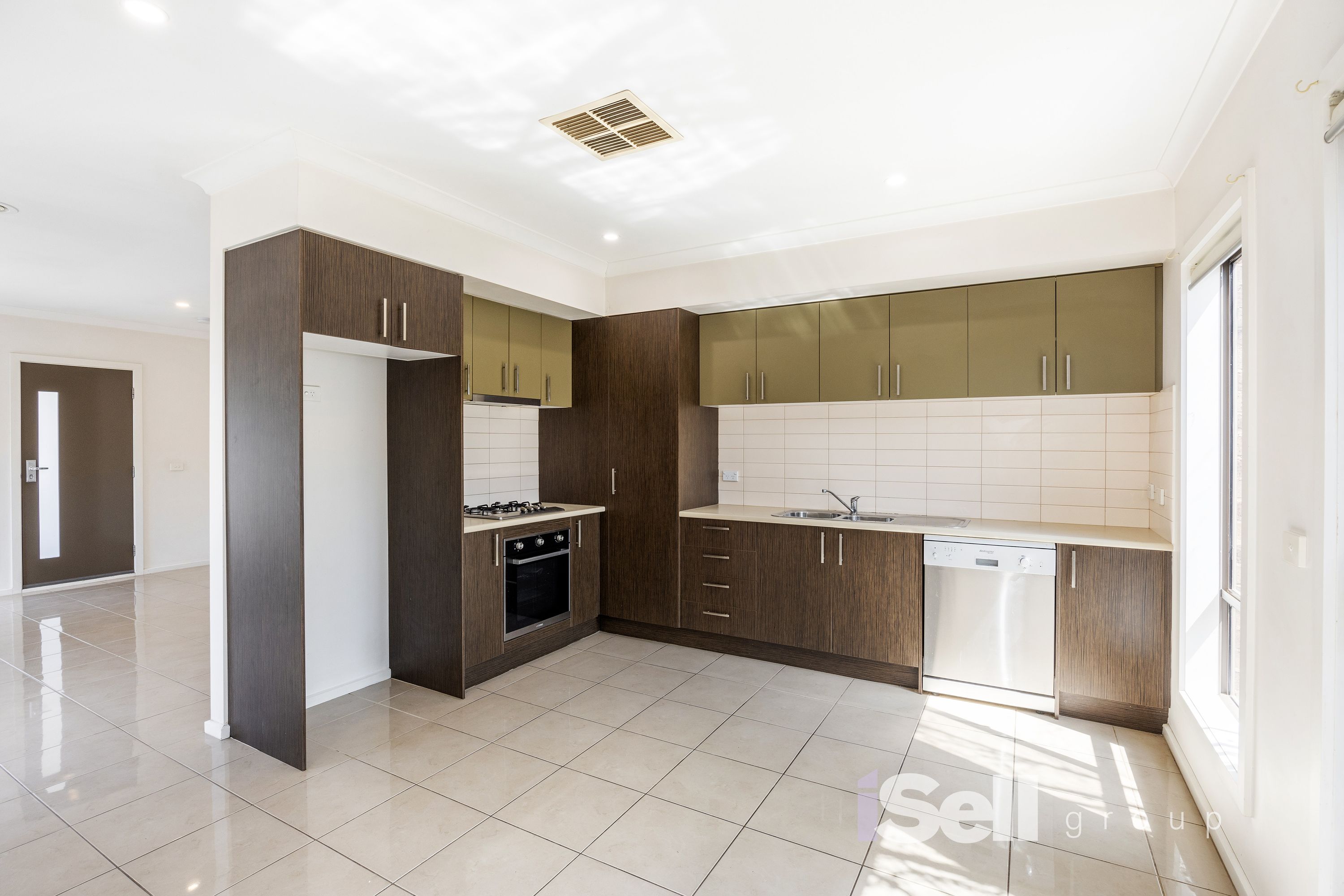 2/26 Beckington Crescent, Hampton Park - Thumbnail 4