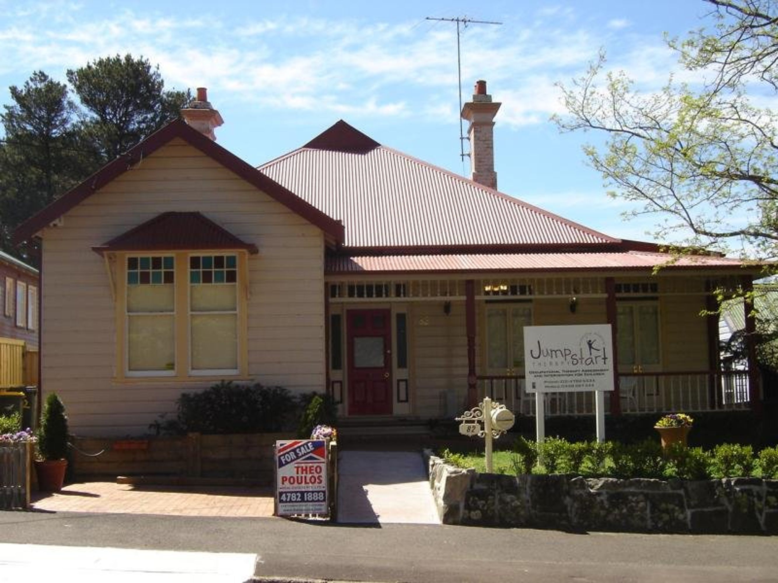82 Waratah St, Katoomba - Thumbnail 2
