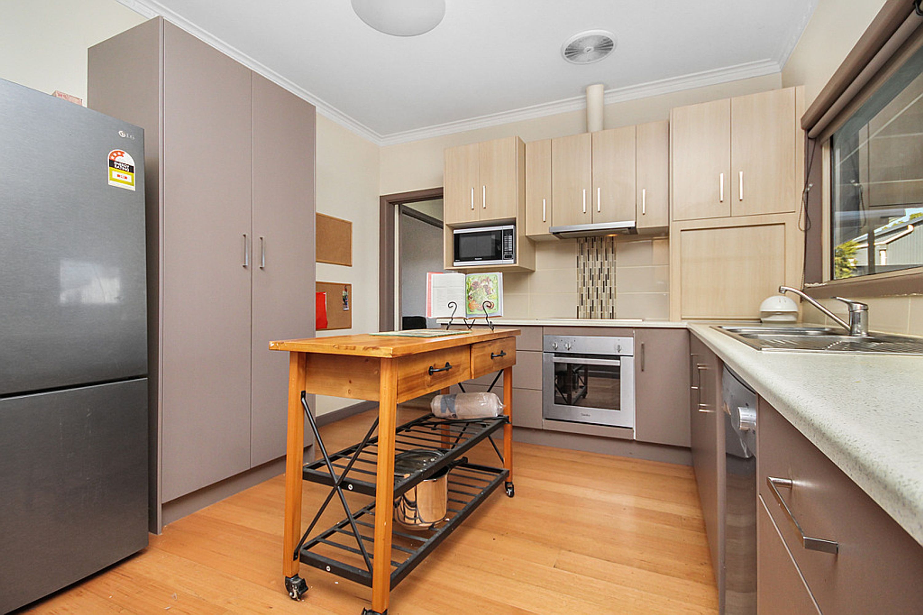 47 Alexander Avenue, Horsham VIC 3400, Horsham - Thumbnail 3