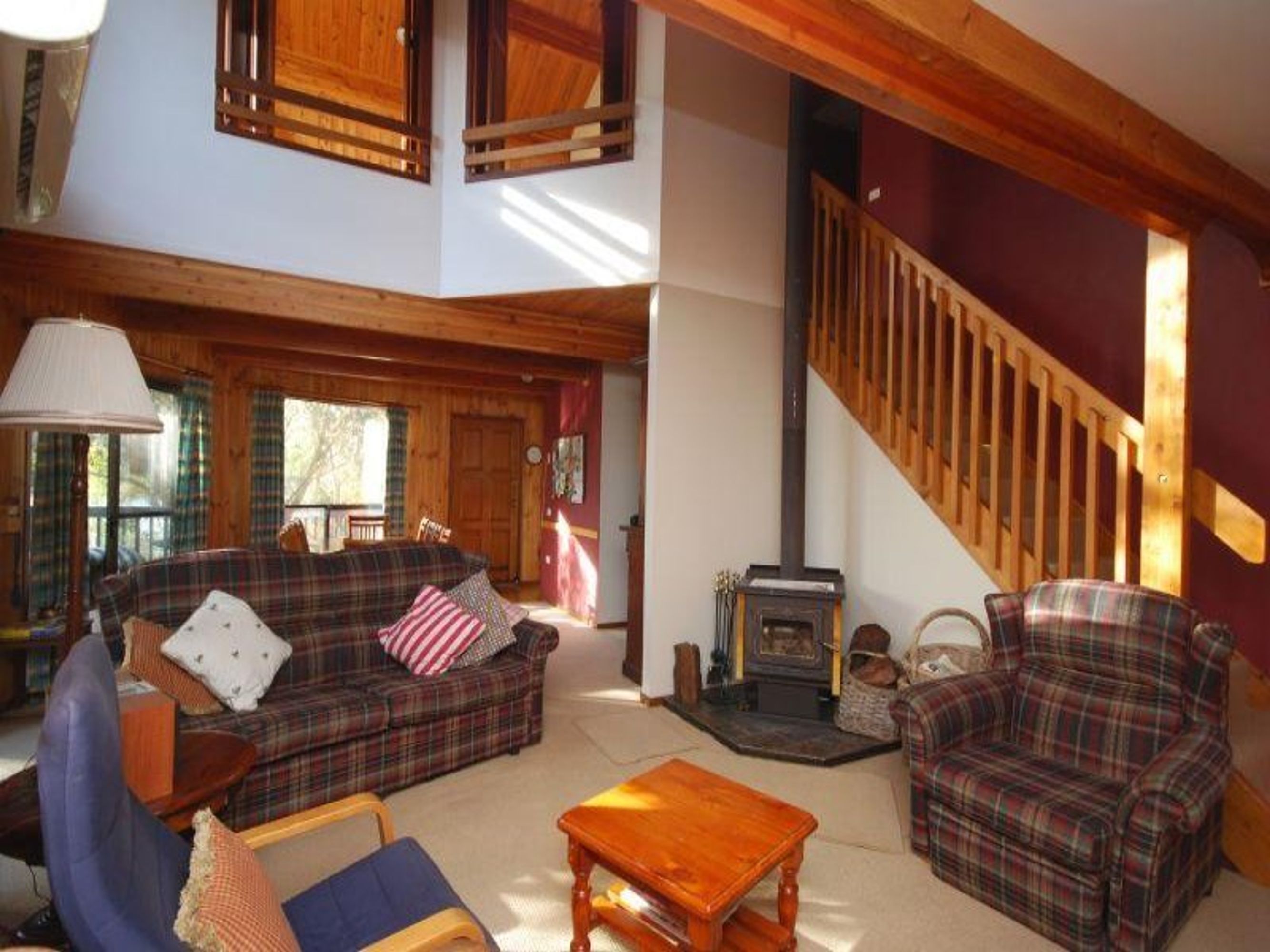 31 Galston Cres, Leura - Thumbnail 2