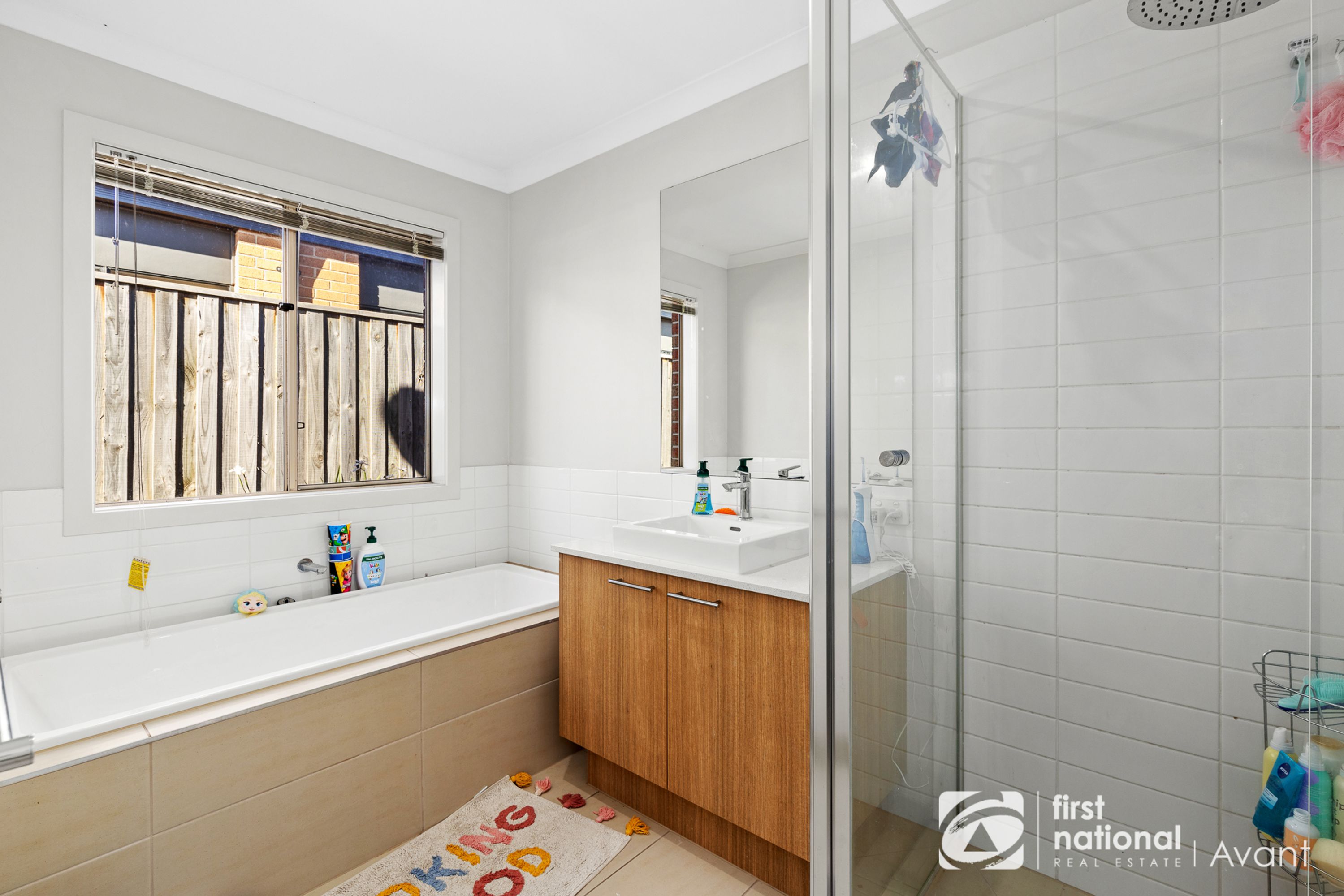 182 Wheelers Park Drive, Cranbourne North - Thumbnail 5