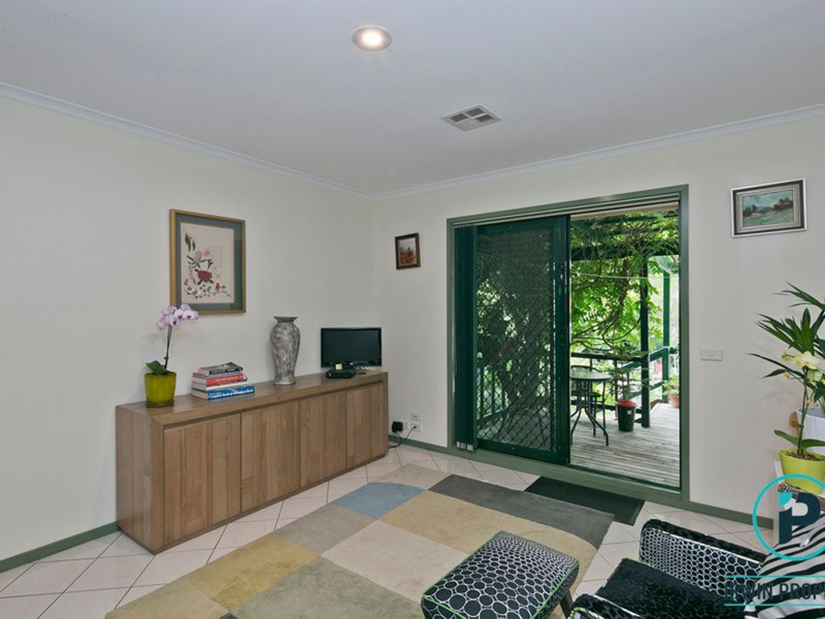 11 Flegg Crescent, Gordon - Thumbnail 5