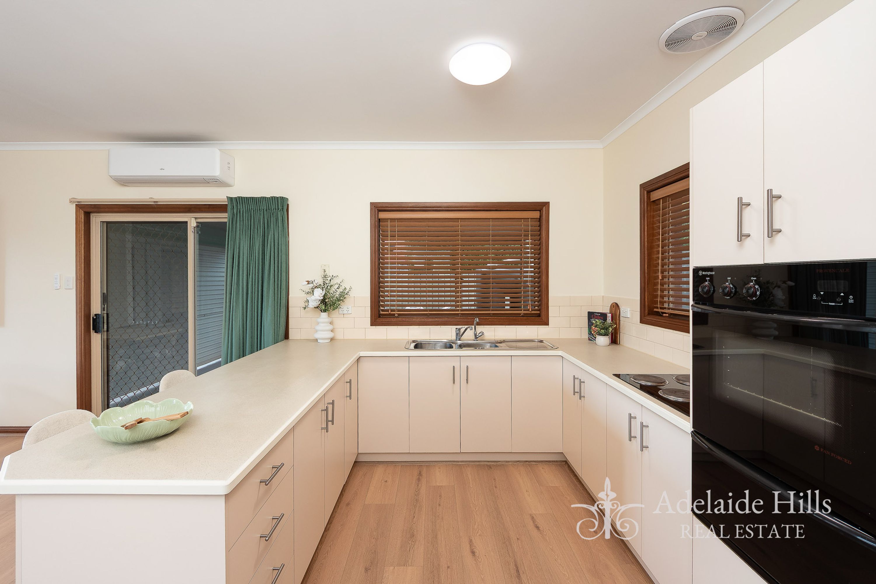 2/13 Hampden Road, Mount Barker SA 5251, Mount Barker - Thumbnail 3