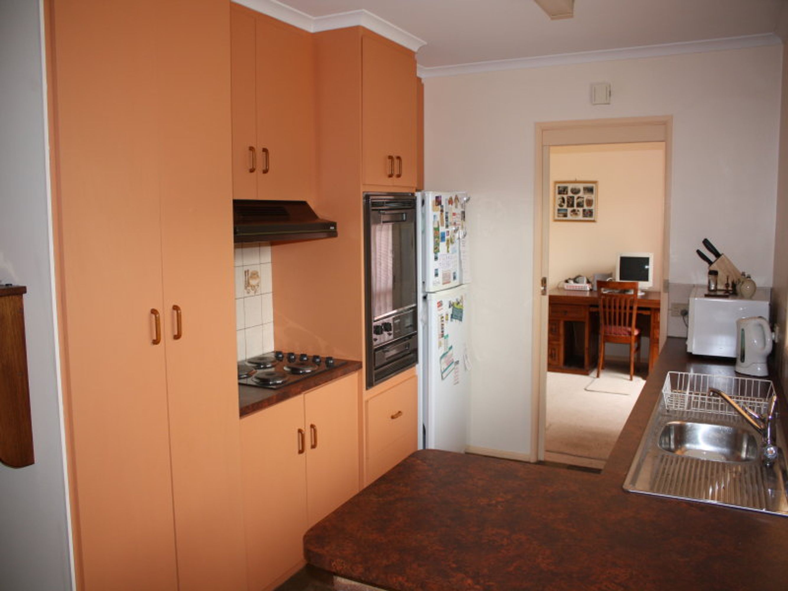 9 DeCastella Drive, Horsham VIC 3400, Horsham - Thumbnail 3