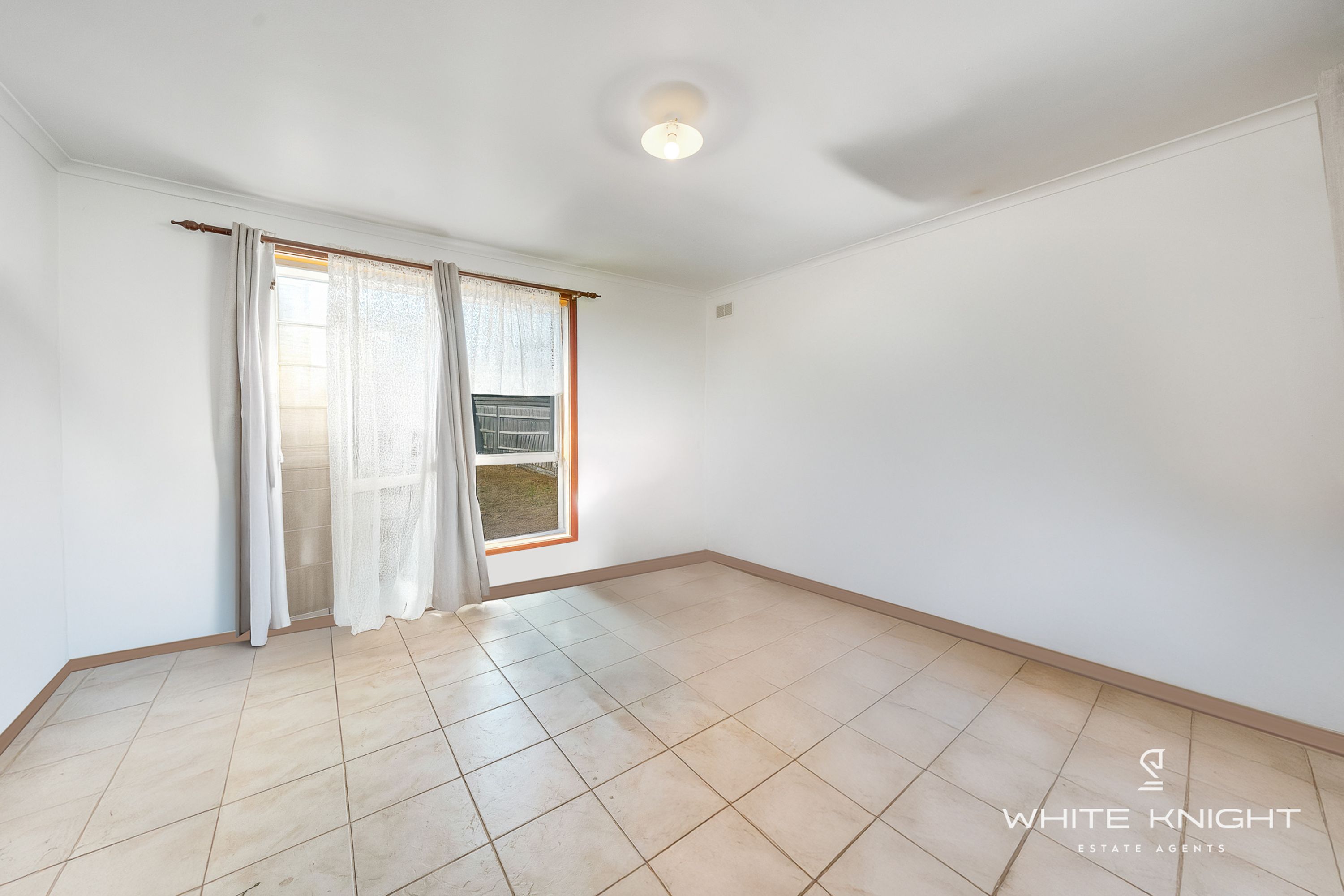 10 Rosslare Parade, St Albans VIC 3021, St Albans - Thumbnail 3