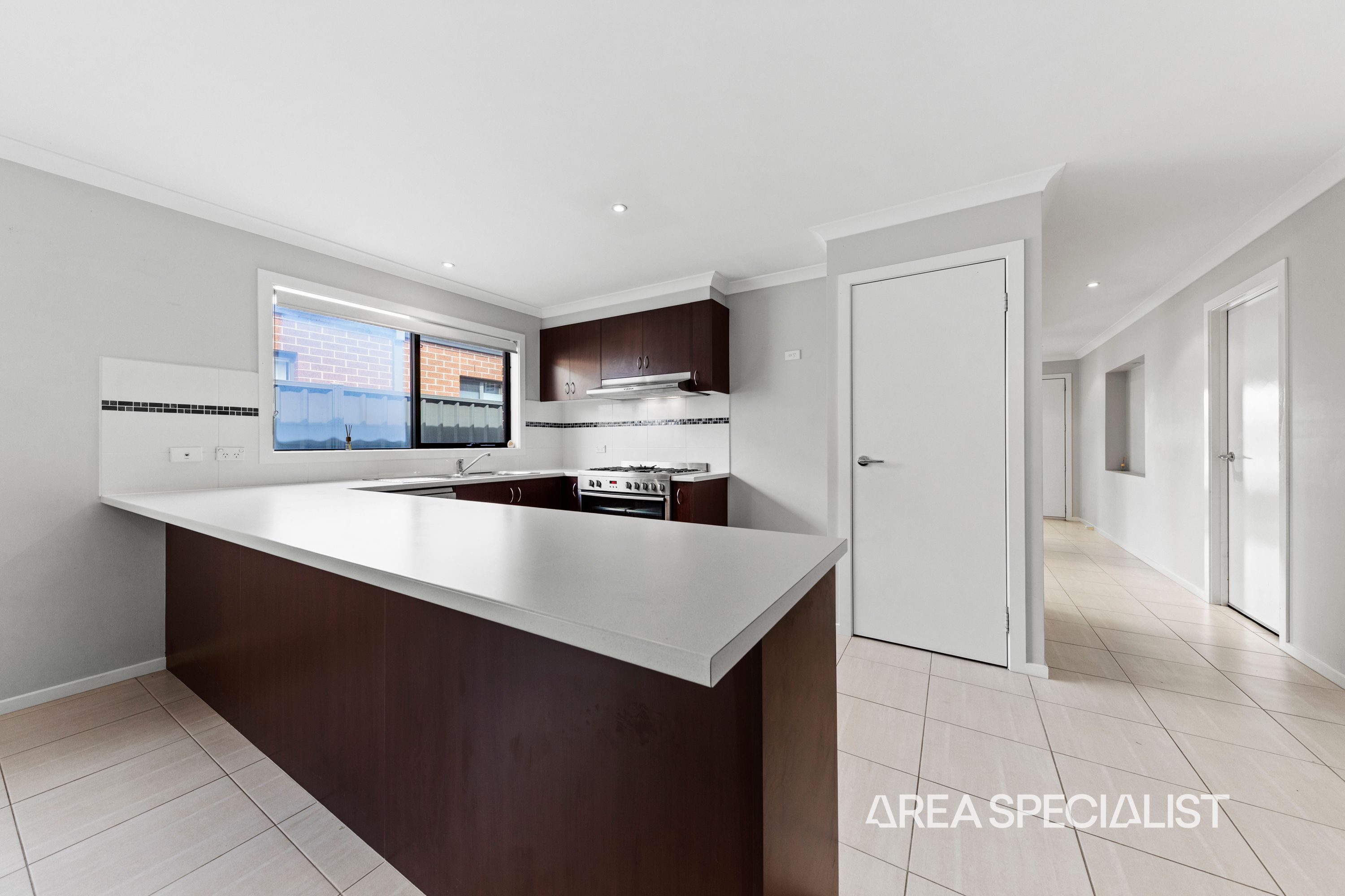9 Jupiter Crescent, Cranbourne West - Thumbnail 8