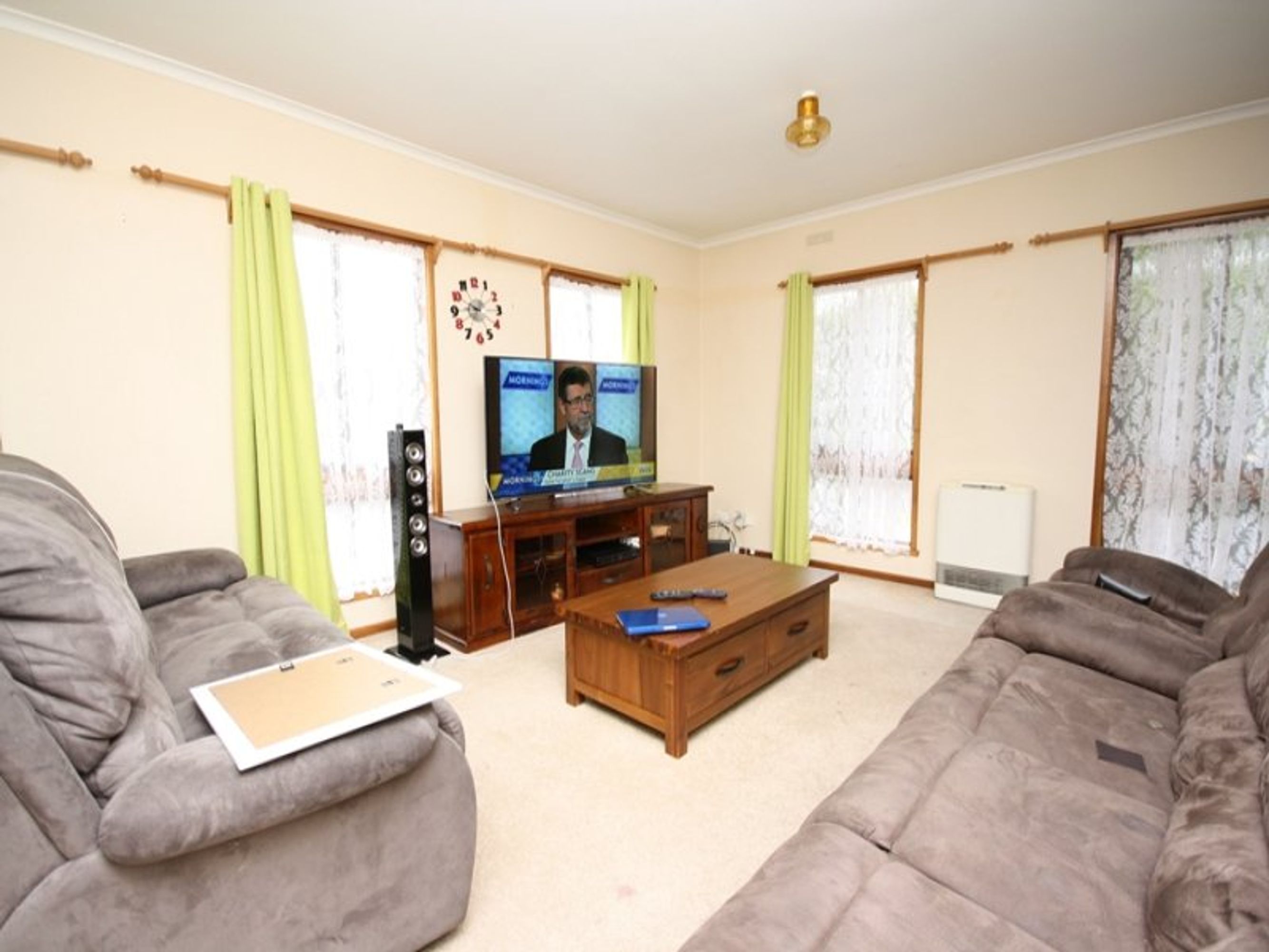 10 Culliver Street, Horsham VIC 3400, Horsham - Thumbnail 2