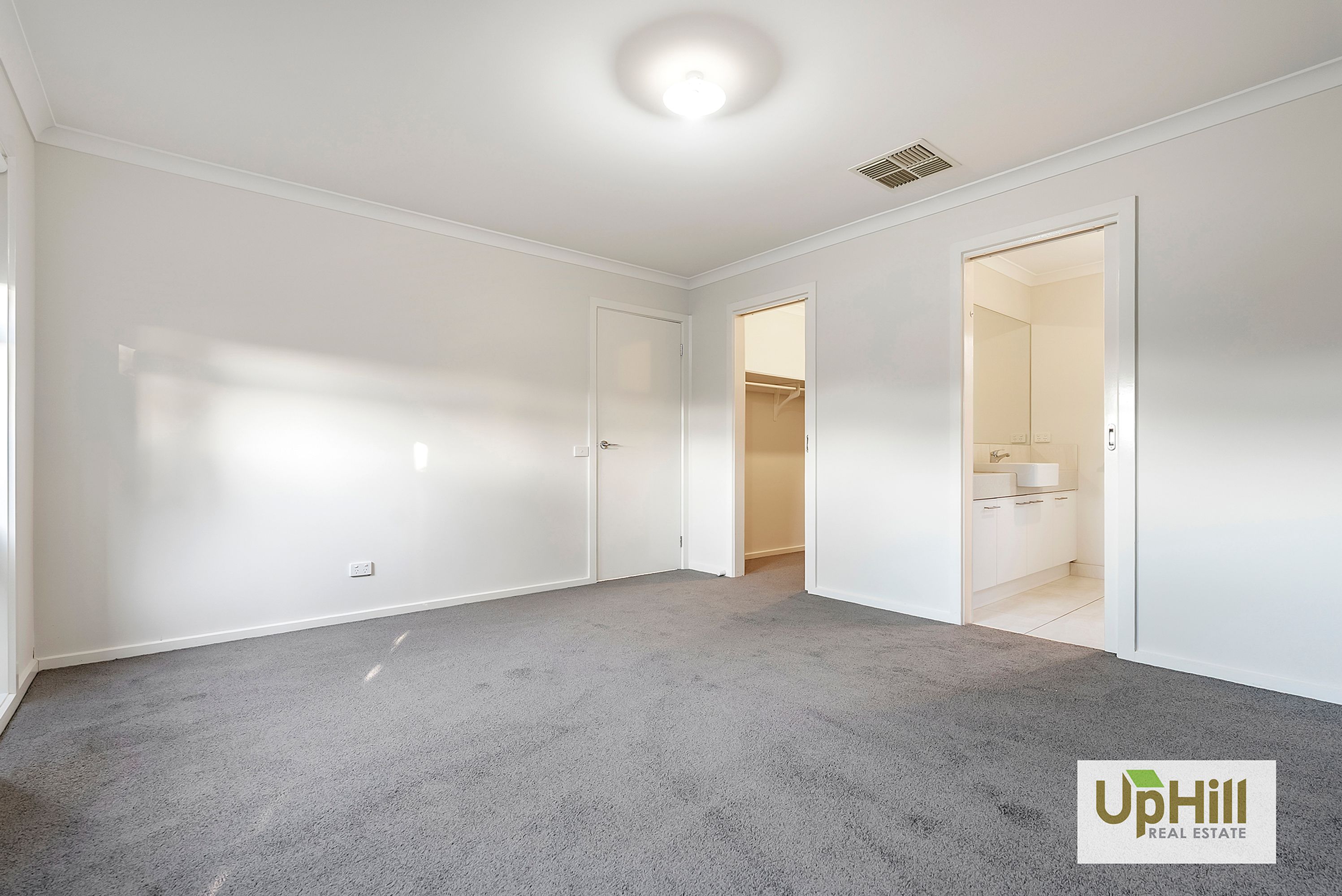 52 Tangemere Way, Cranbourne East - Thumbnail 4