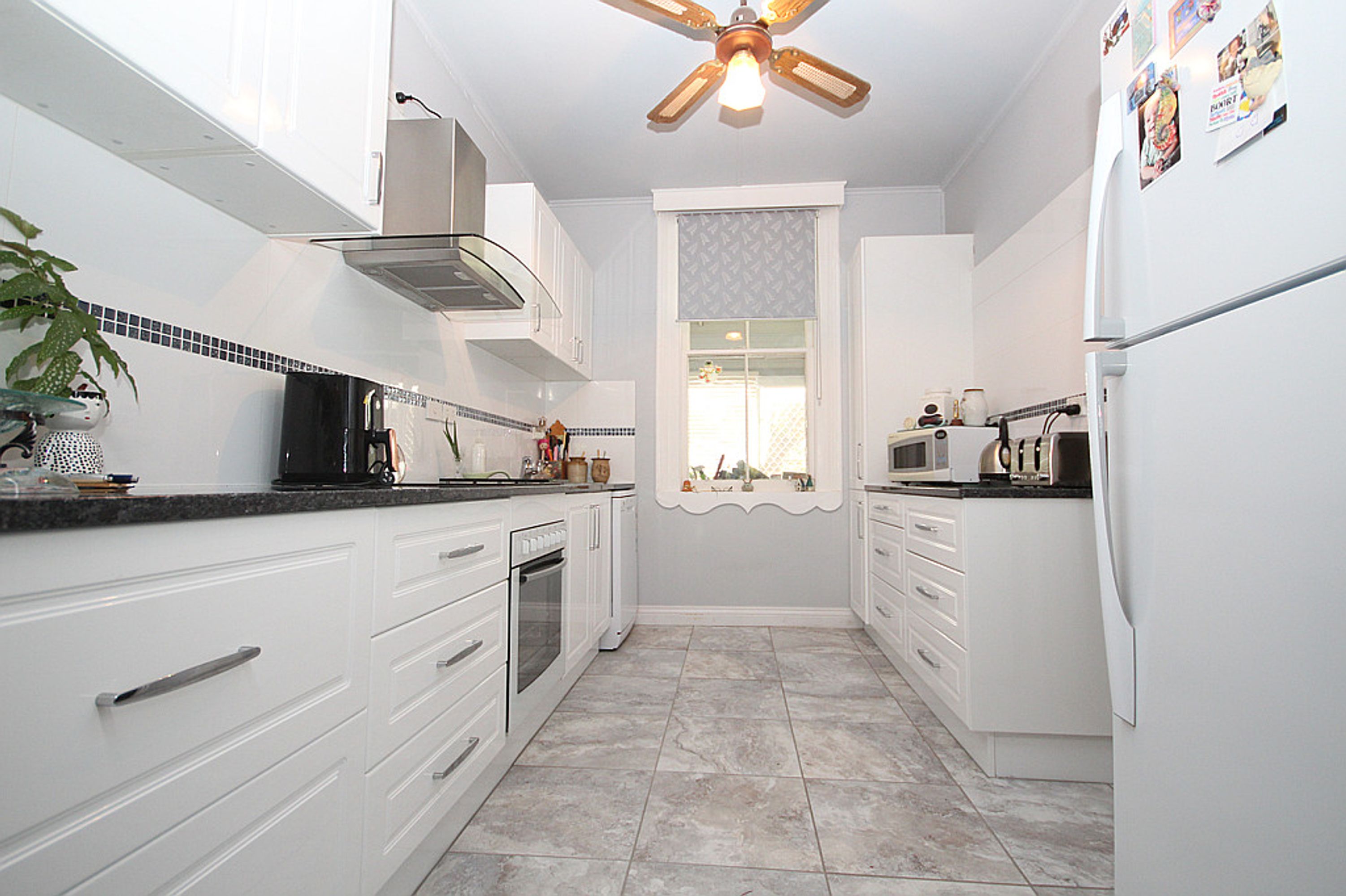 4 Loch Street, Nhill VIC 3418, Nhill - Thumbnail 3