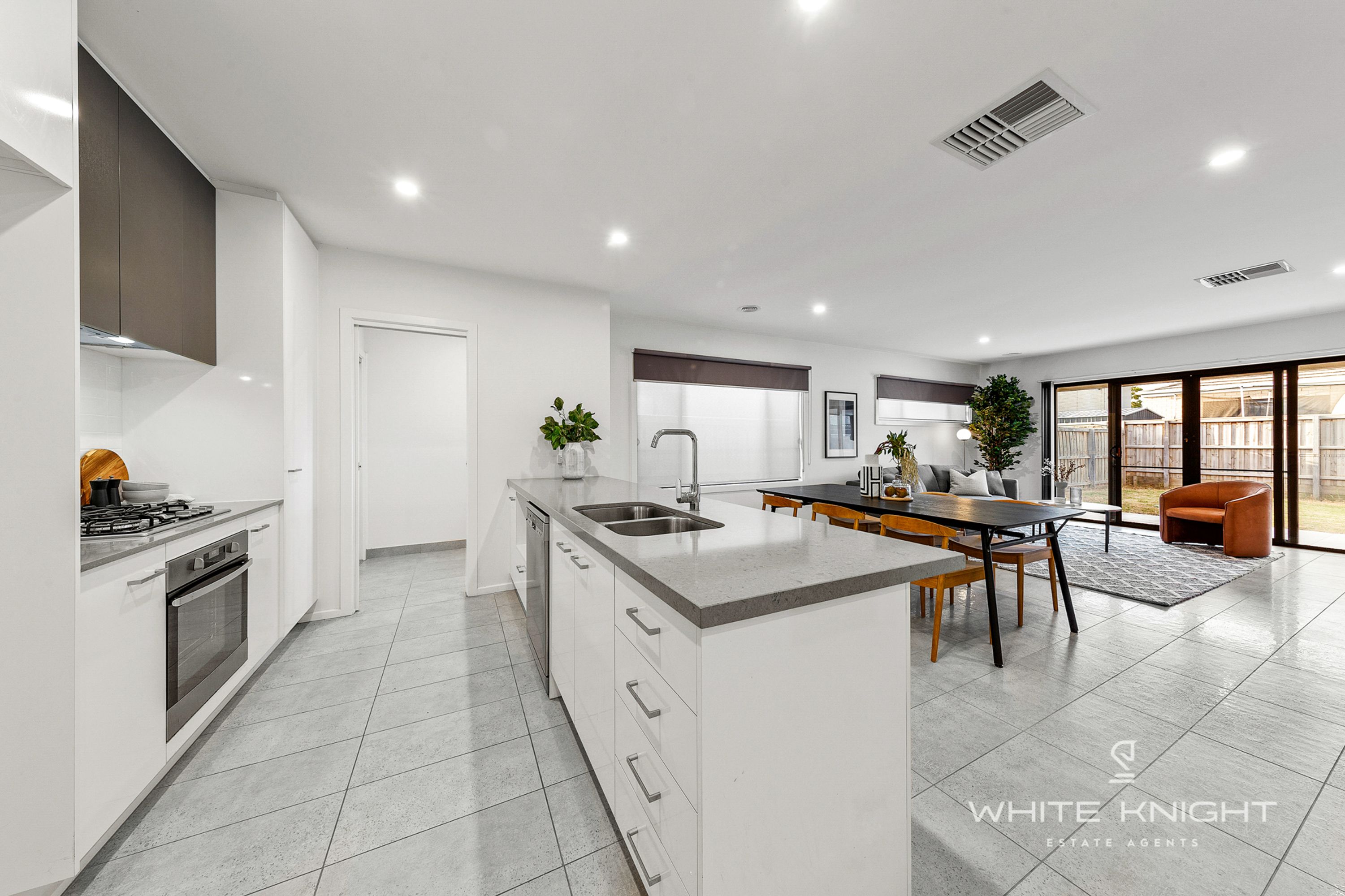 12 Eaglecrest Avenue, Fraser Rise VIC 3336, Fraser Rise - Thumbnail 3