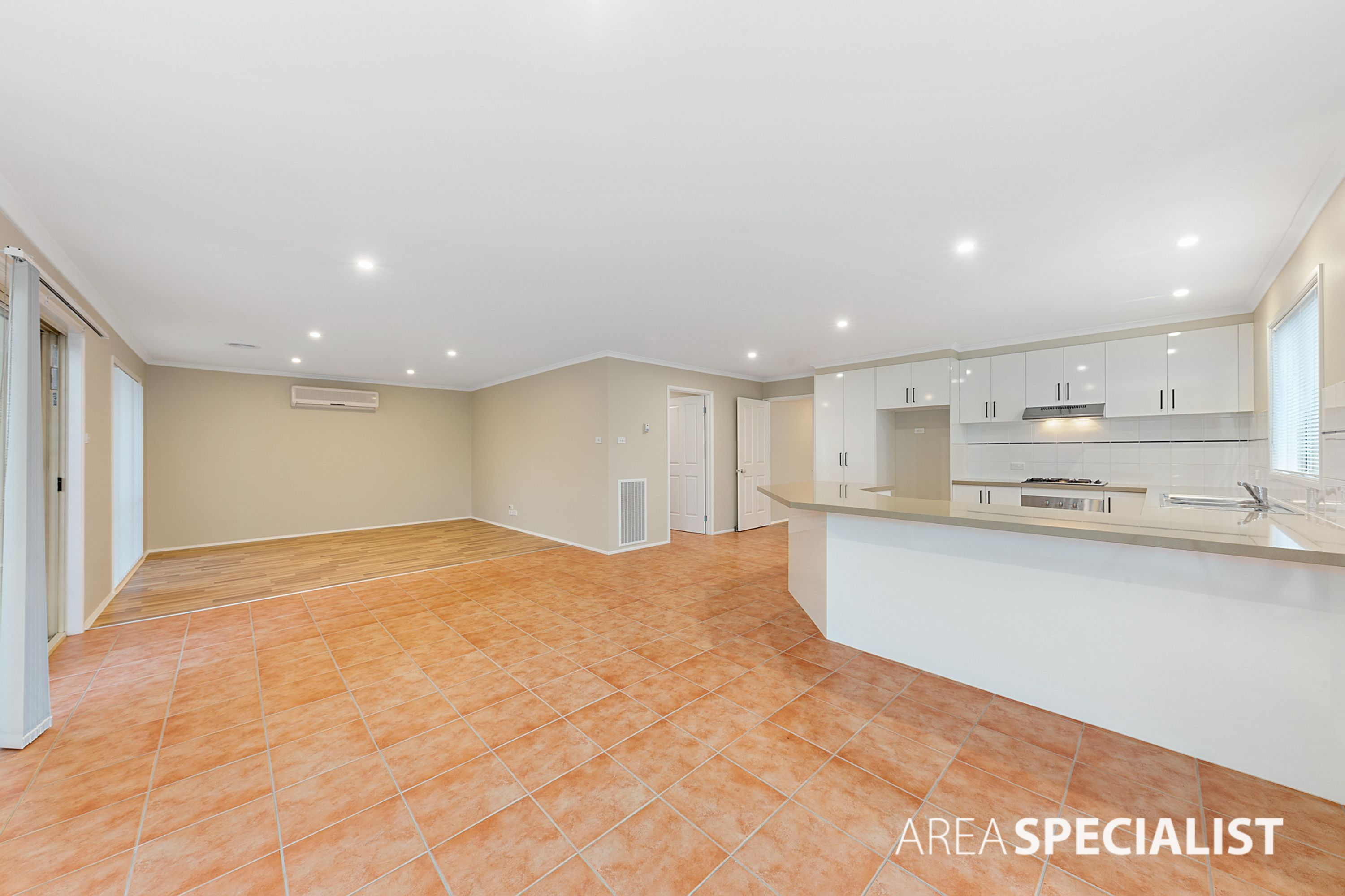55 Abbington Crescent, Caroline Springs VIC 3023, Caroline Springs - Thumbnail 7