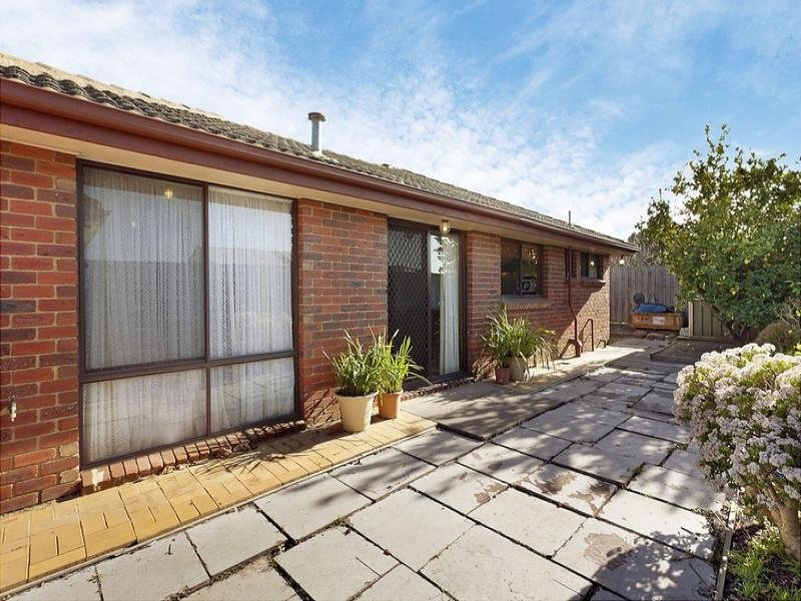2/9 Trevethic Road, Springvale - Thumbnail 4