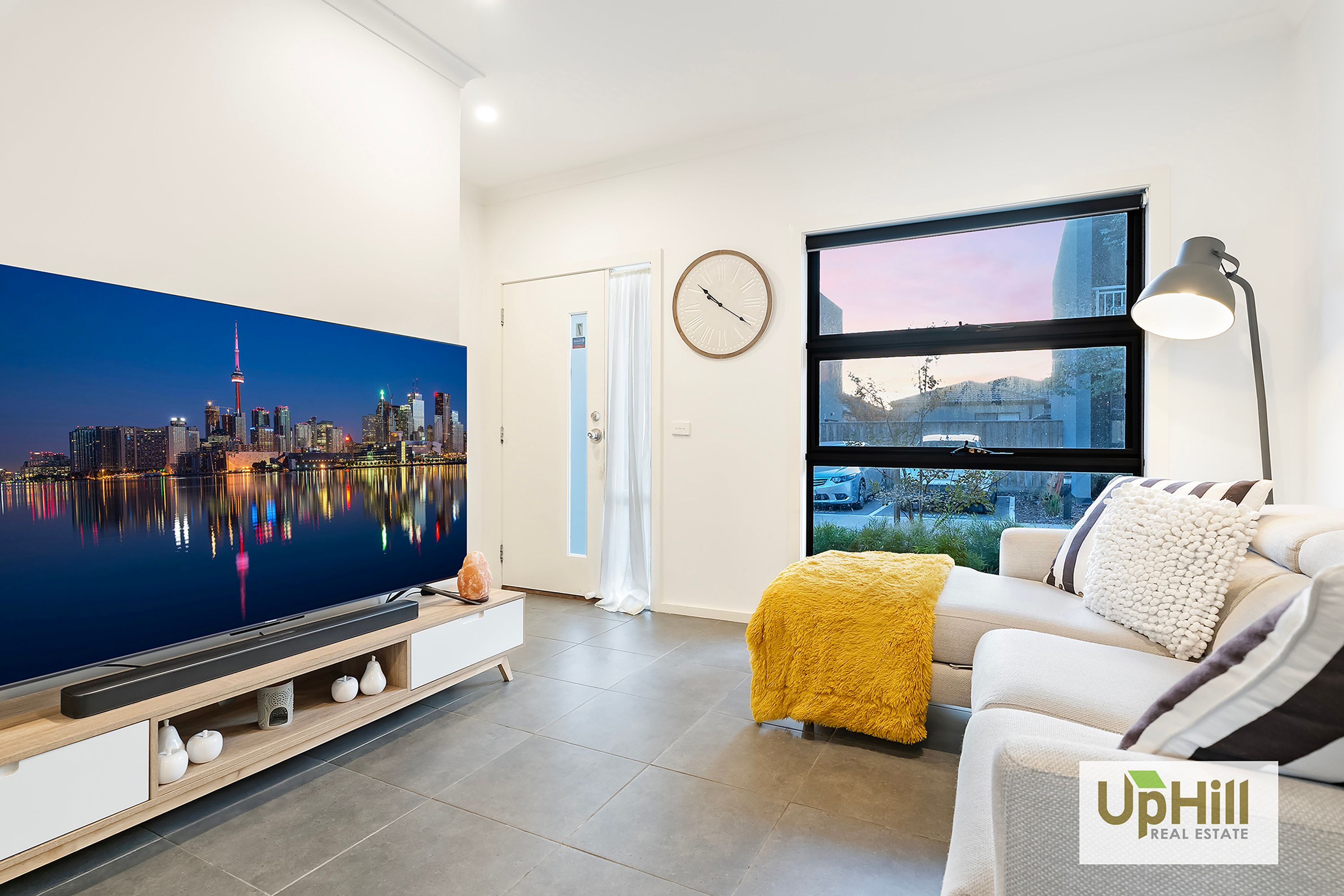 7 Randwick Lane, Clyde North - Thumbnail 2