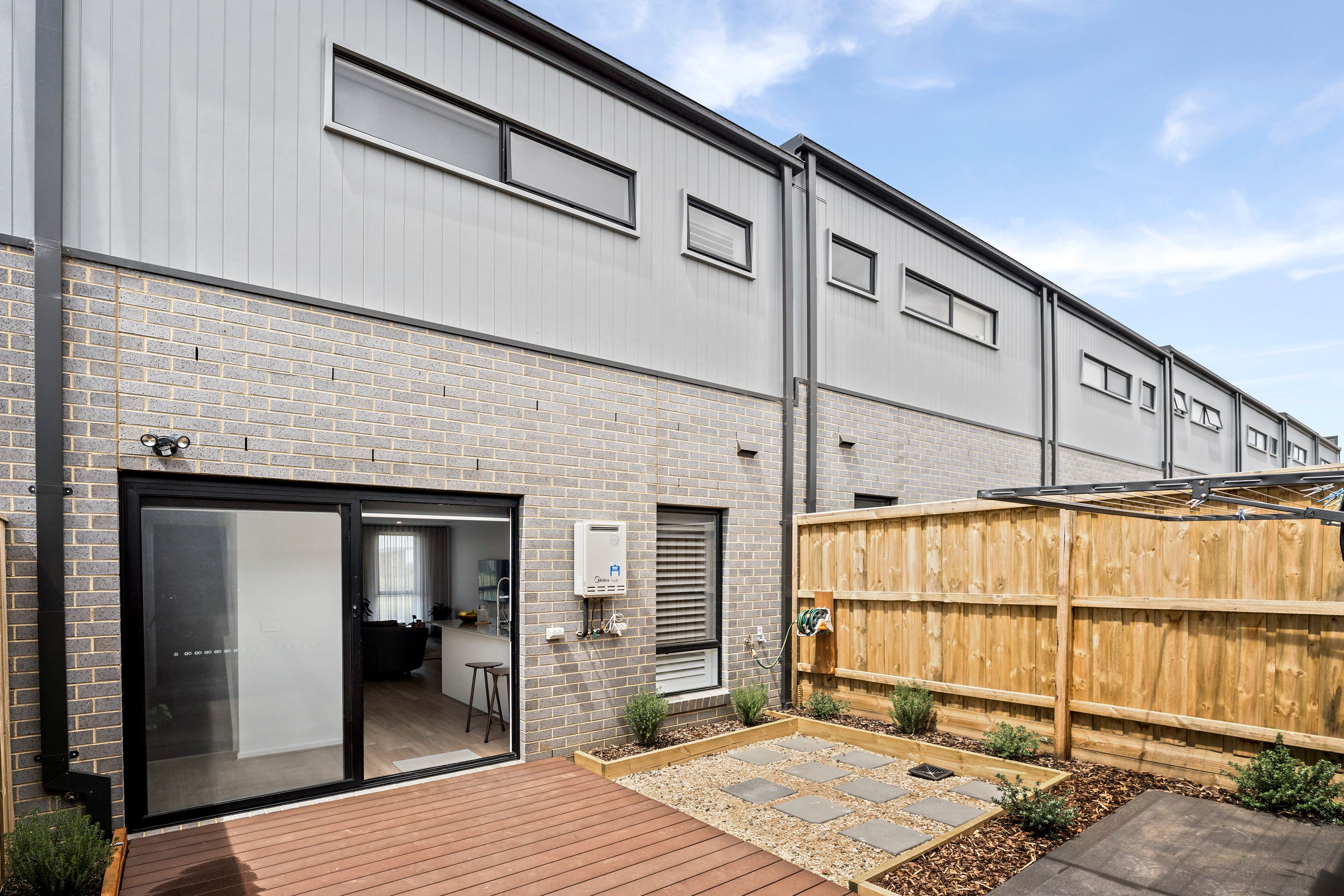 4 Peterlee Walk, Werribee, VIC 3030, Werribee - Thumbnail 5