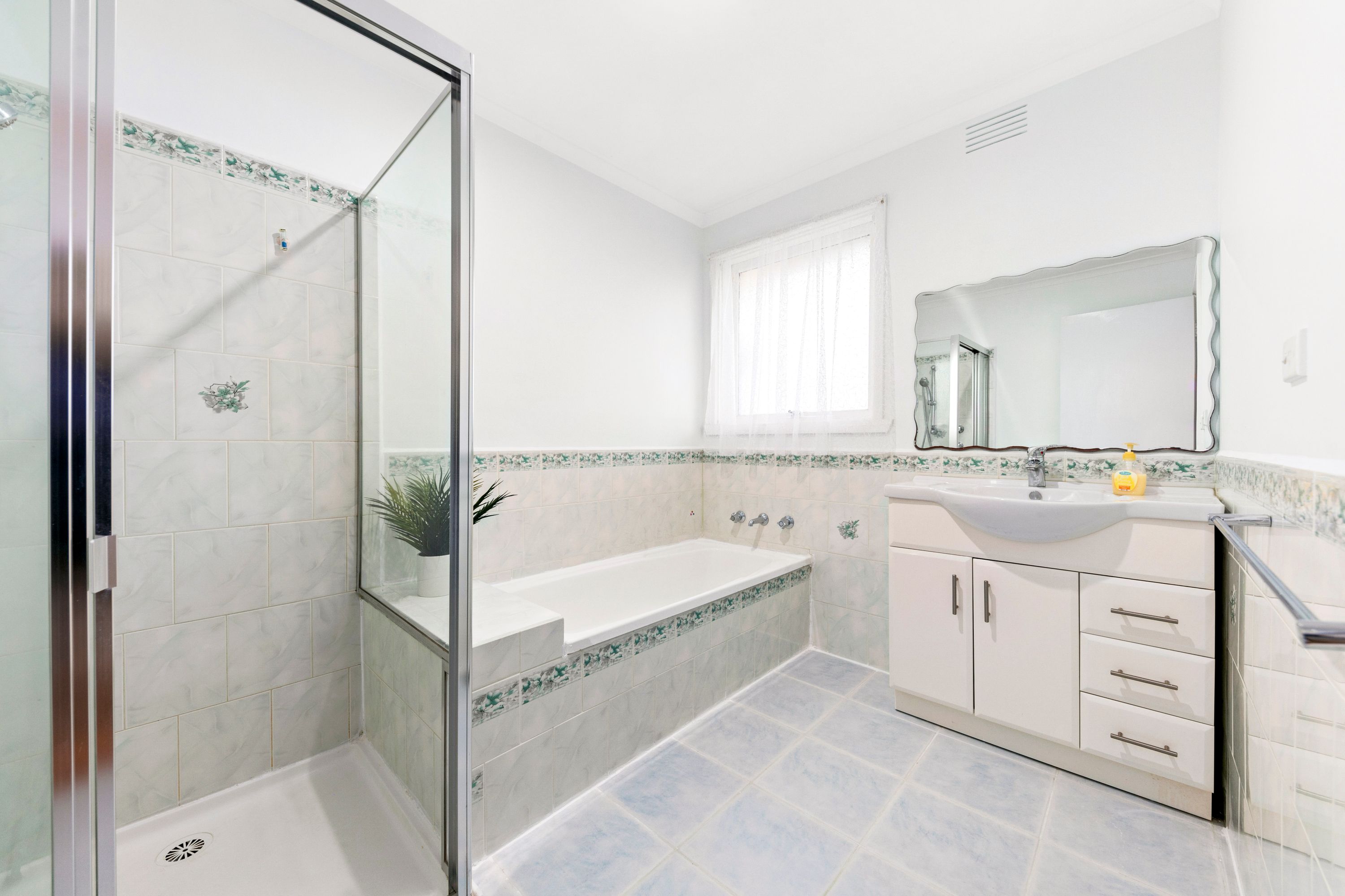 4 Calverton Road, Kealba VIC 3021, Kealba - Thumbnail 6