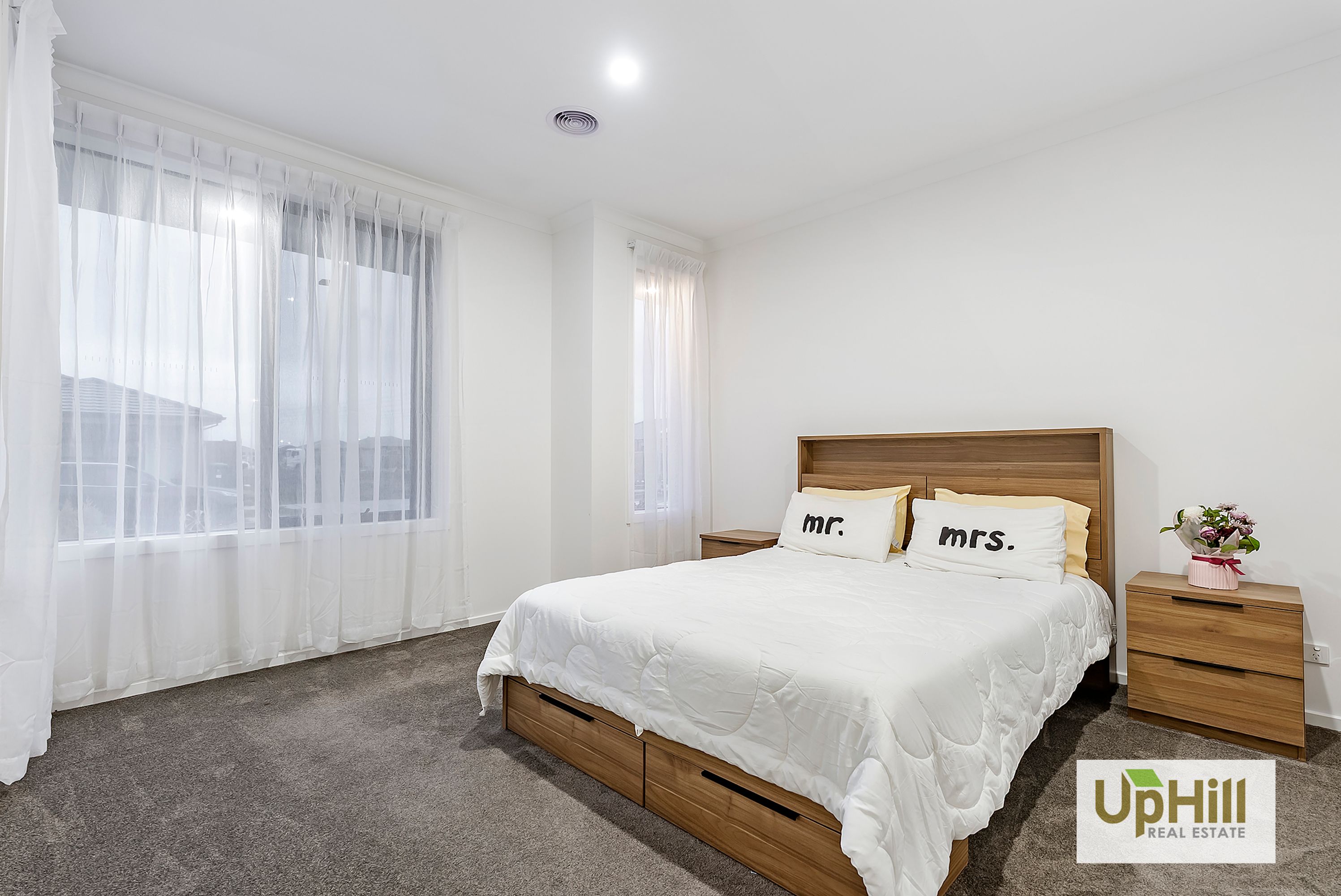 12 Luxembourg Avenue, Clyde North - Thumbnail 2