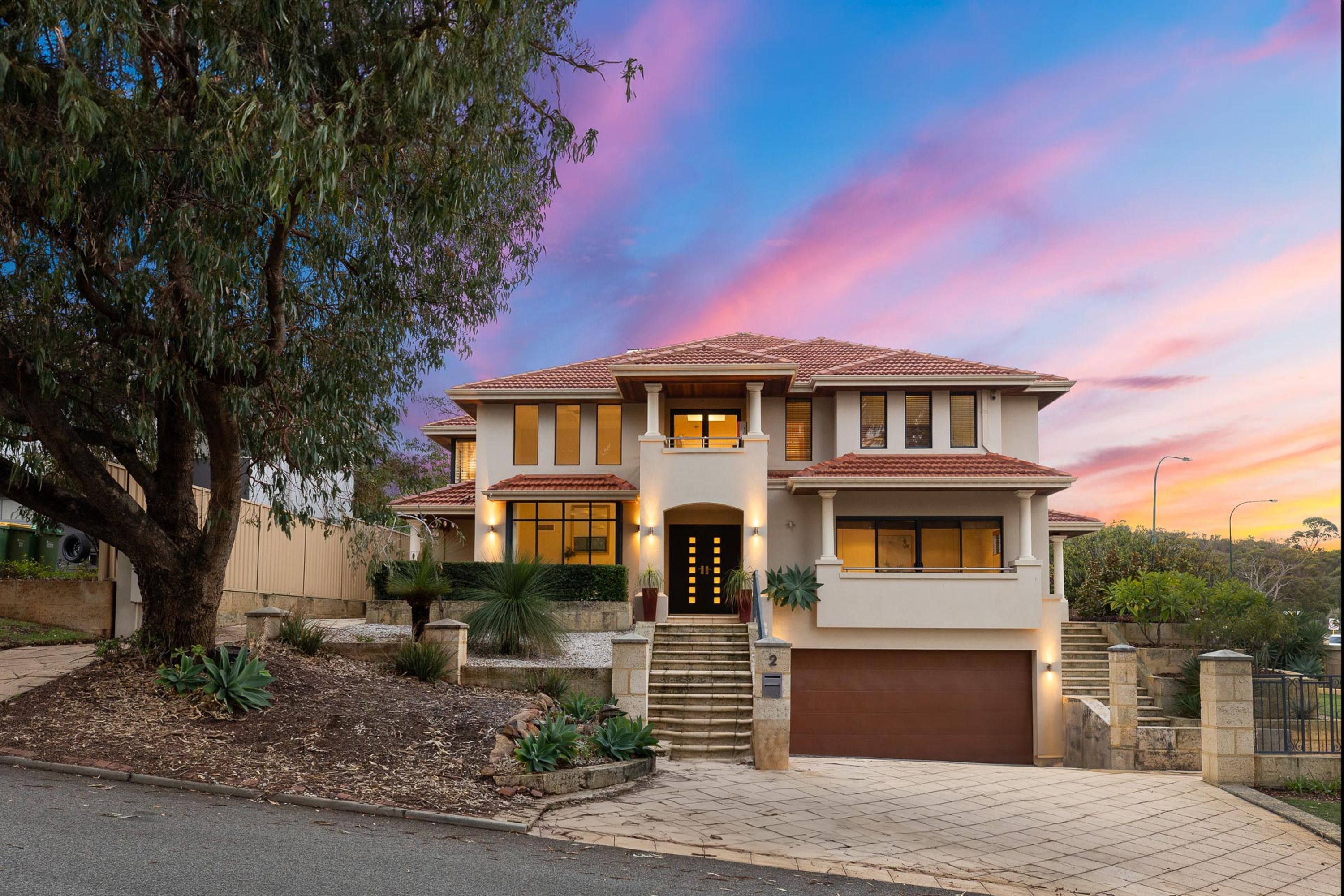 2 Teslin Road, Mount Claremont - Image 1