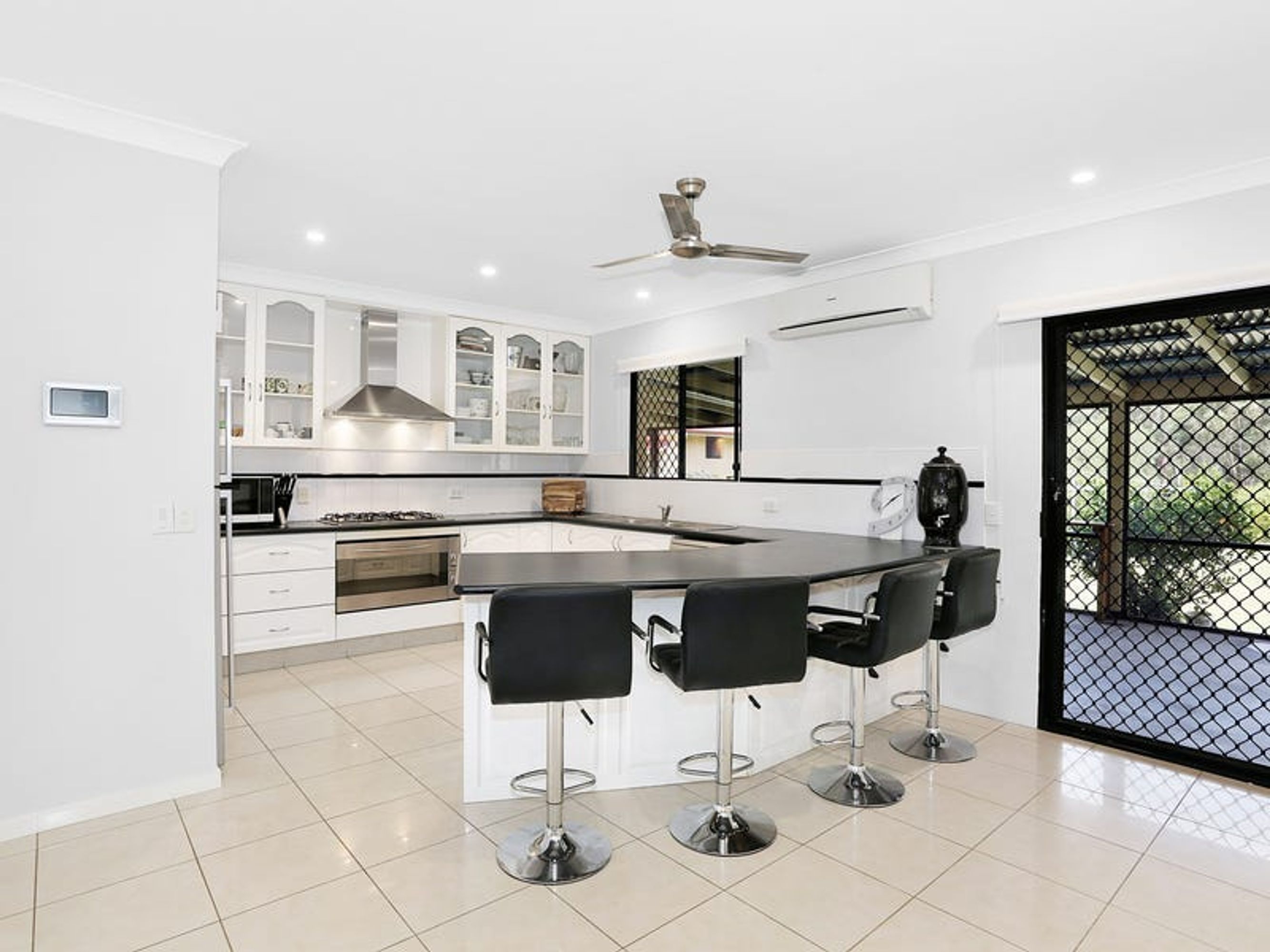 25 Whipbird Drive, Ashby Heights - Thumbnail 5