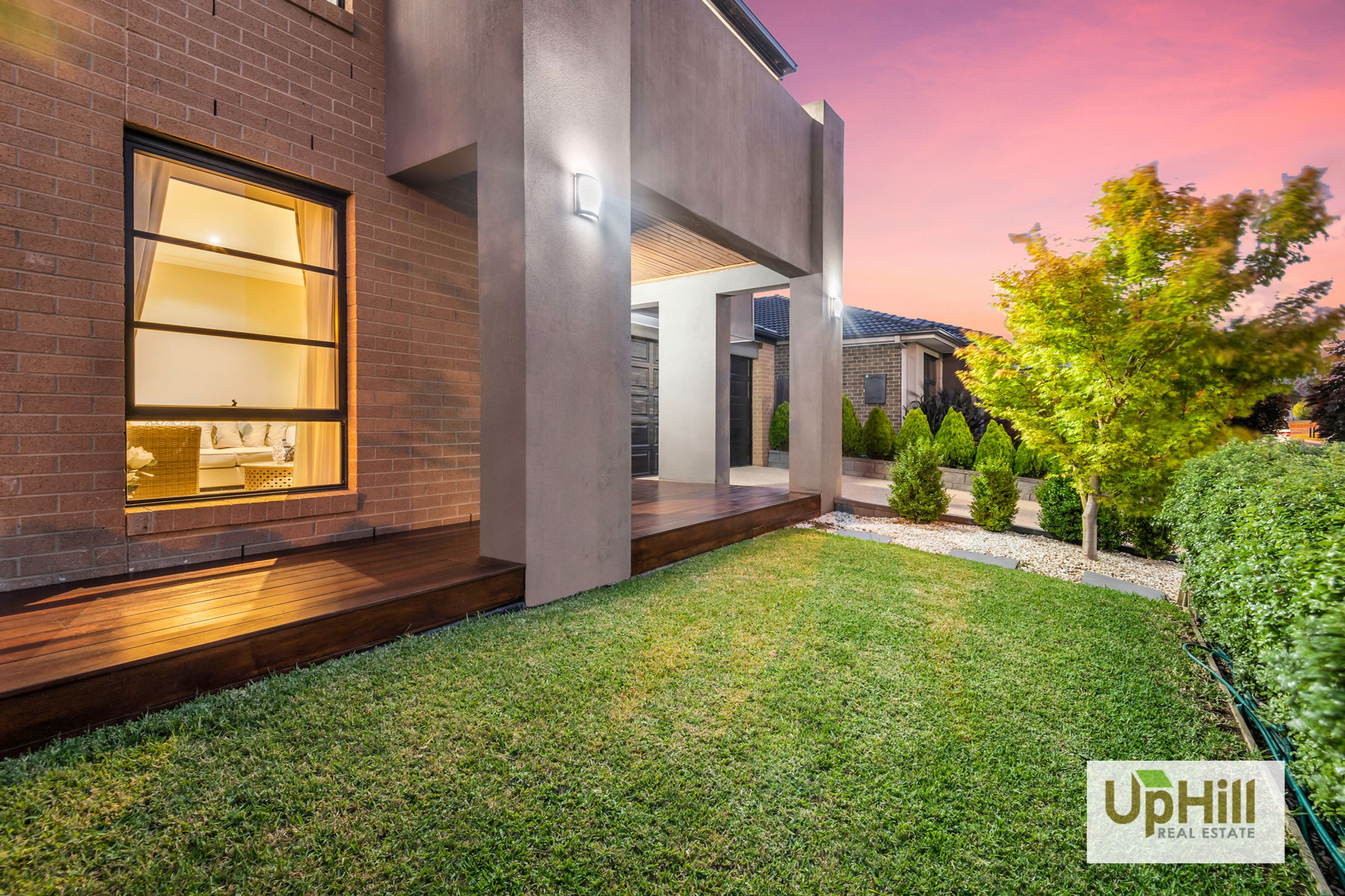 8 Raeburn Drive, Clyde North - Thumbnail 3