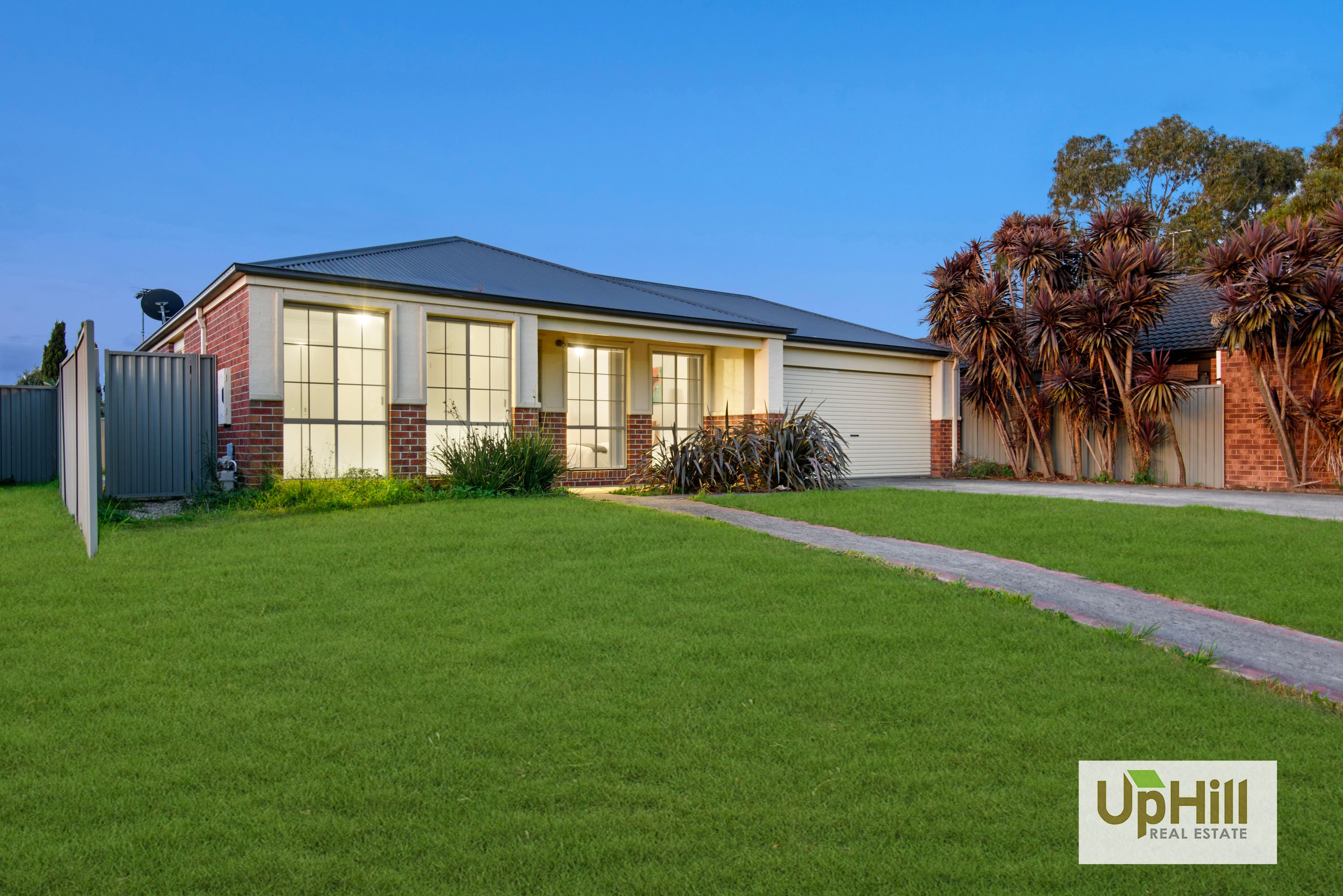 26 Maddock drive, Cranbourne East - Thumbnail 2